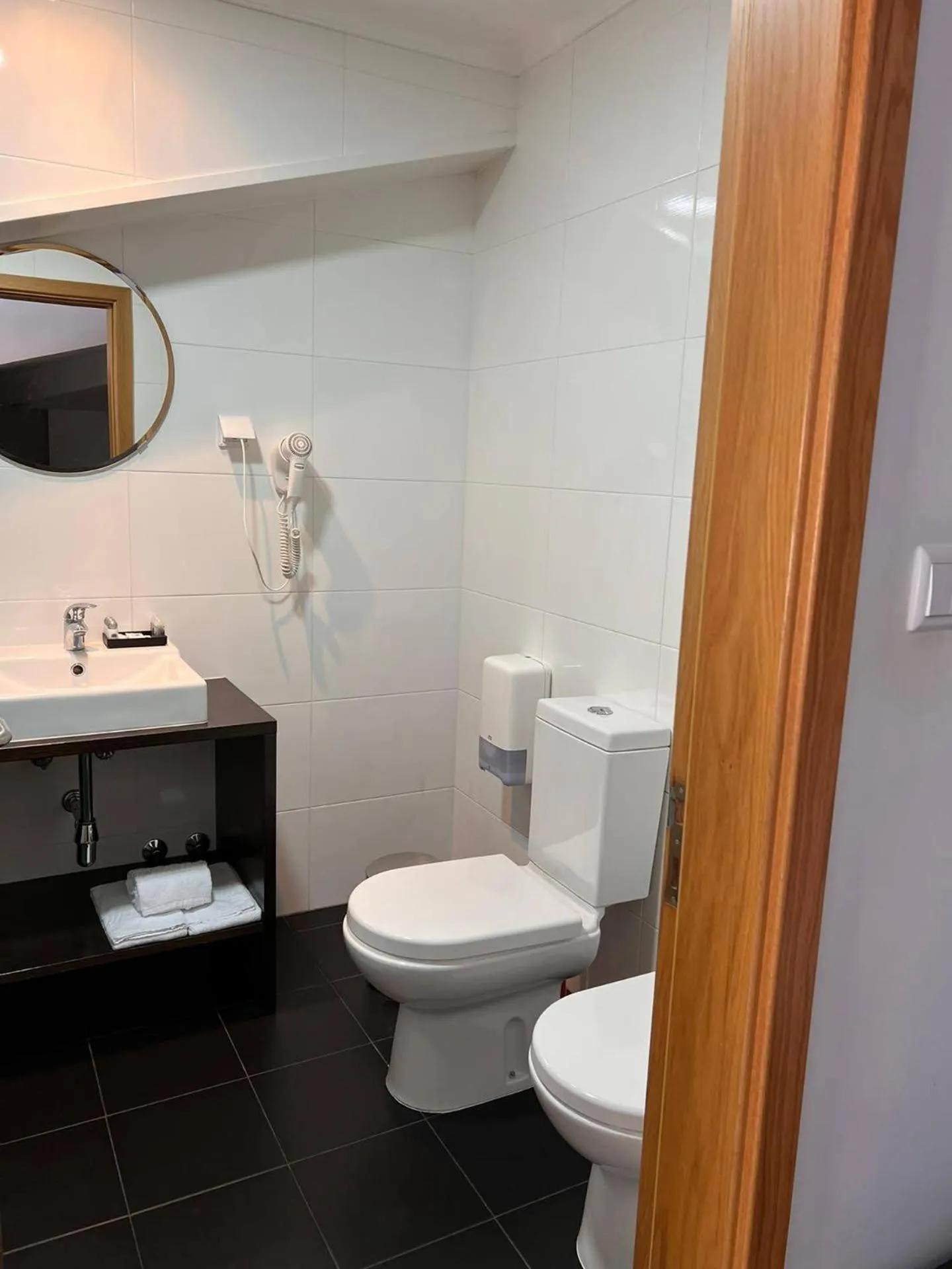 Toilet in Vale do Zêzere Hotel