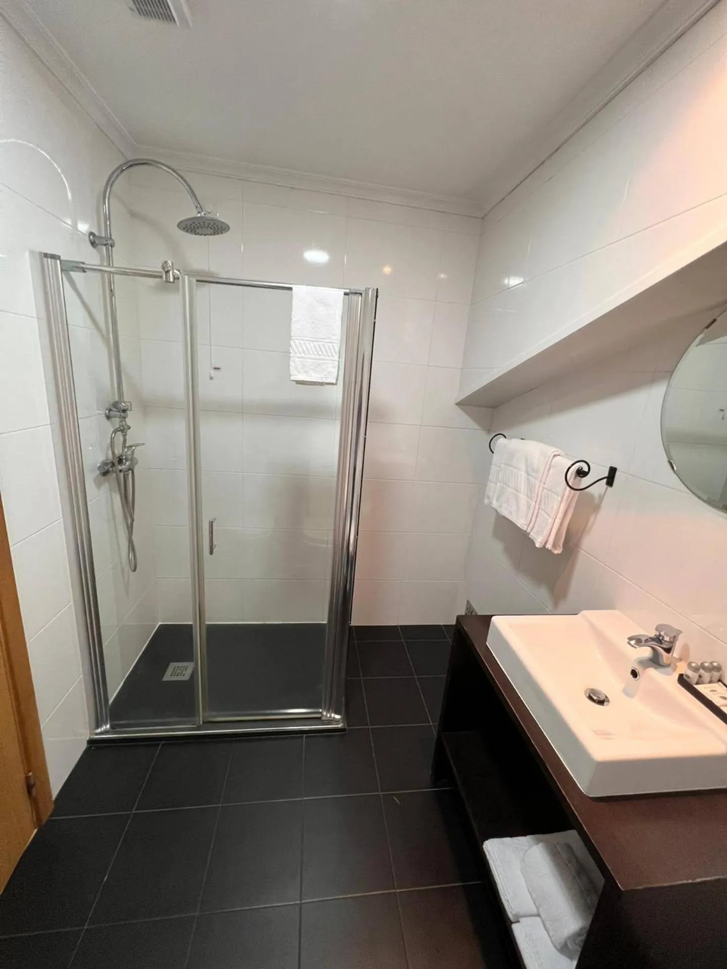 Toilet in Vale do Zêzere Hotel