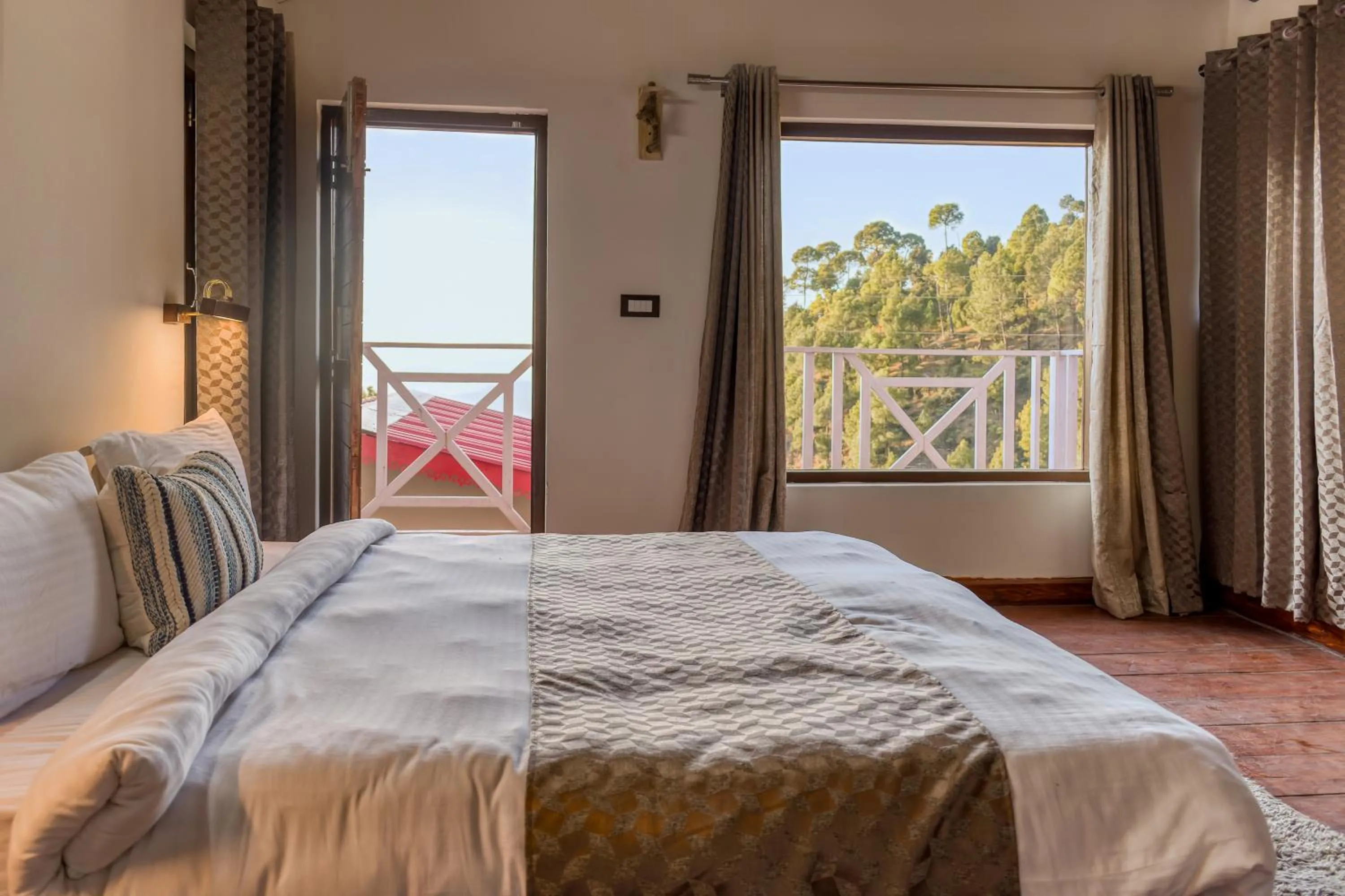 Bed in The Frostwood Resort