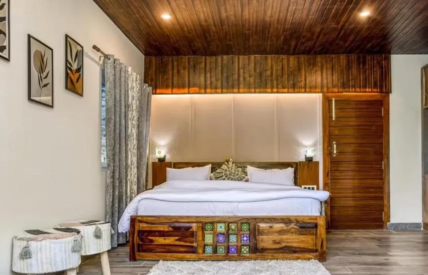 Bed in The Frostwood Resort