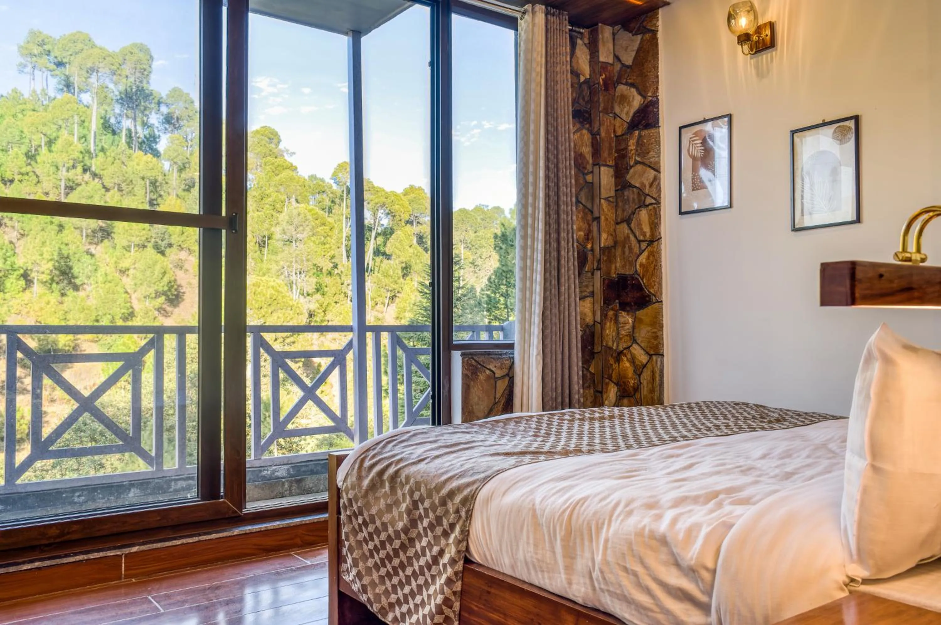 Bed in The Frostwood Resort