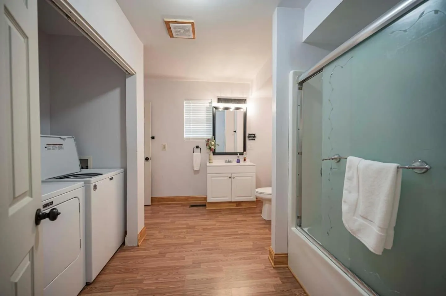 Light And Bright Cabin Close To Pates Ford Marina