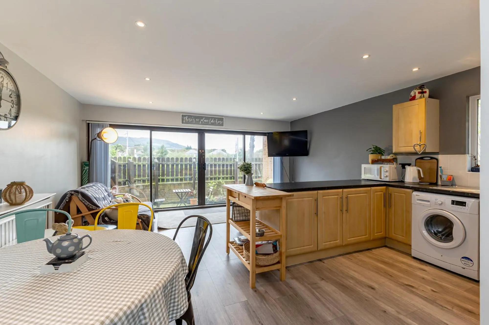 Dining area in Central Apartment 3B