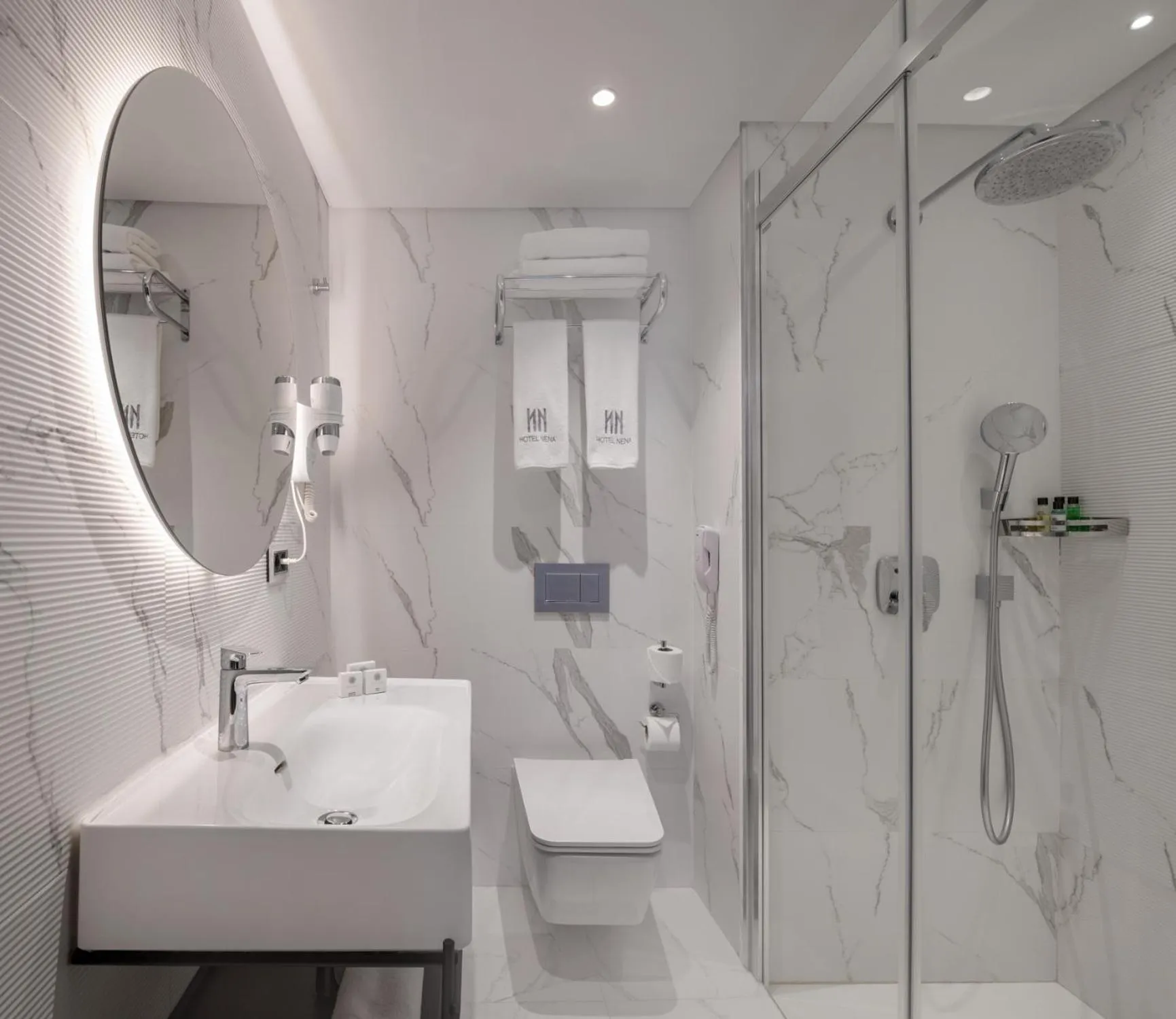 Toilet in Hotel Nena