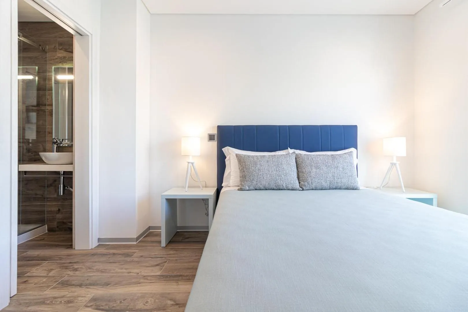 Bedroom, Bed in Avenue 41 Guest House