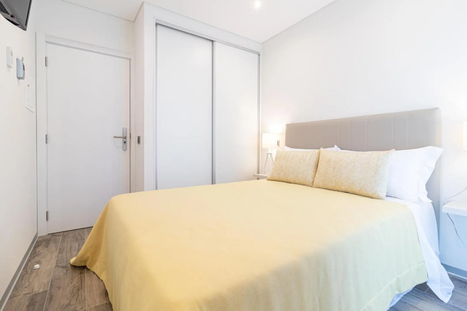 Bedroom, Bed in Avenue 41 Guest House