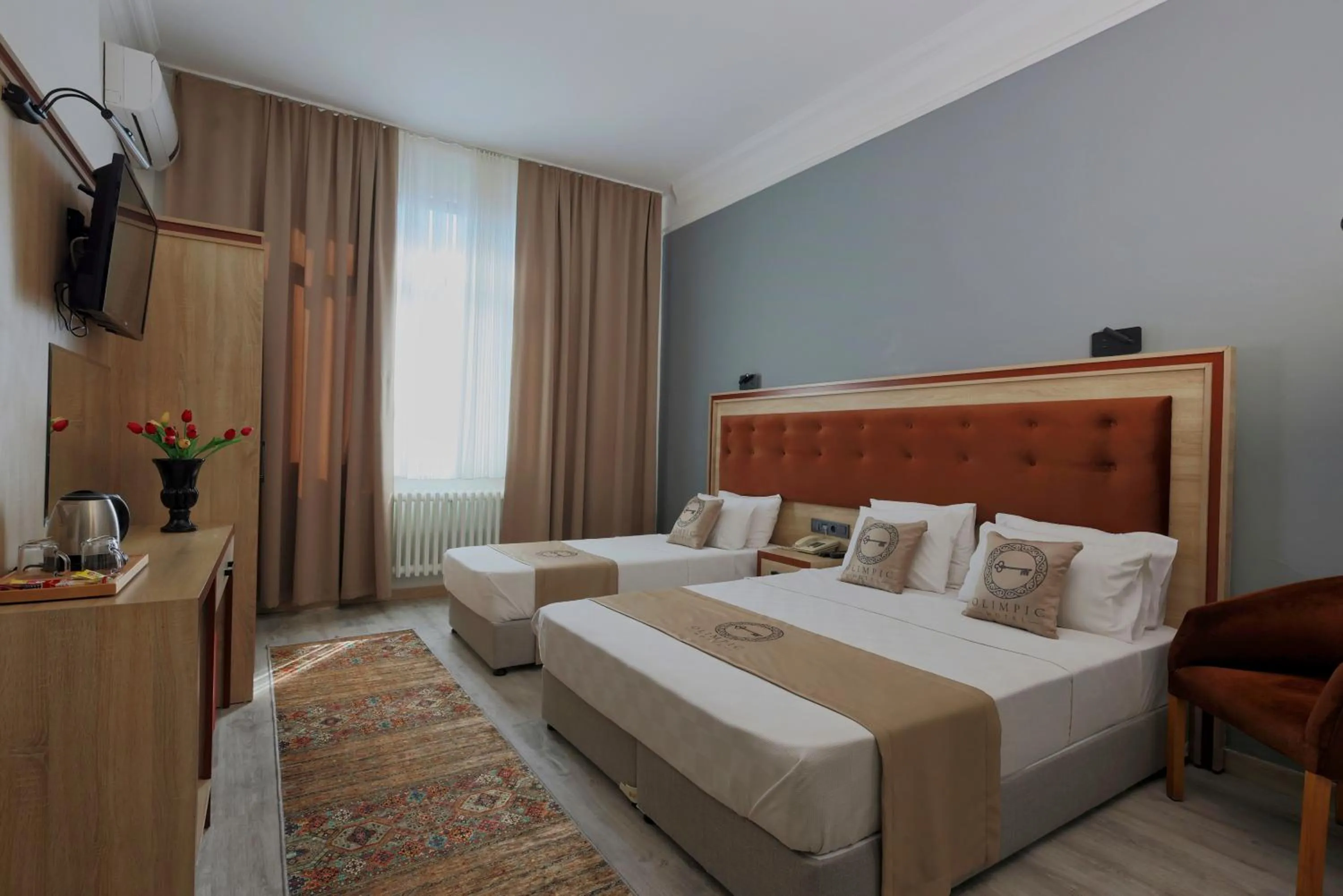 TV and multimedia, Bed in Olimpic Hotel