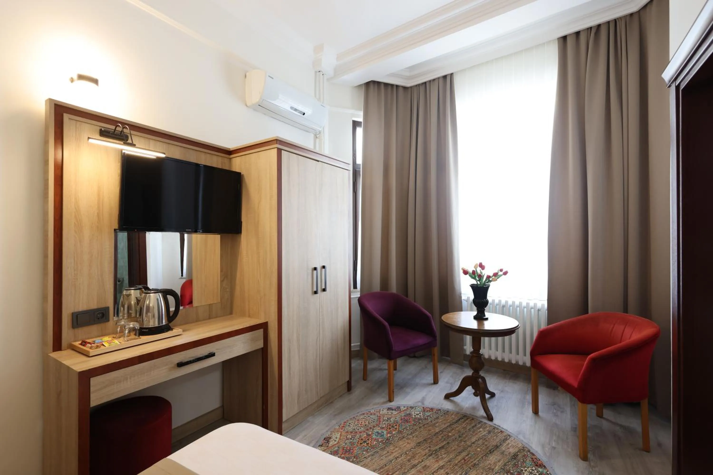 TV and multimedia, Bed in Olimpic Hotel