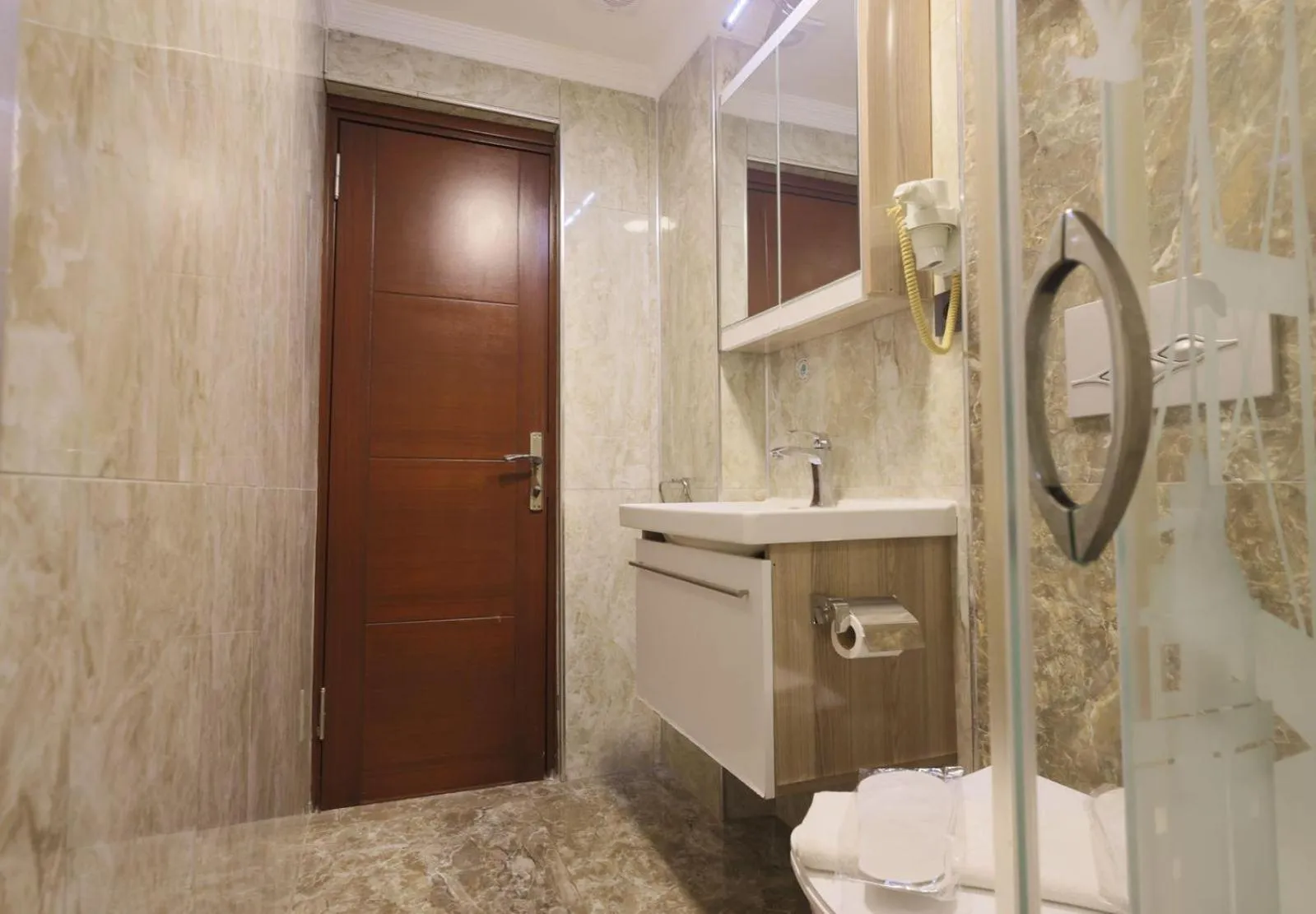 Shower in Olimpic Hotel