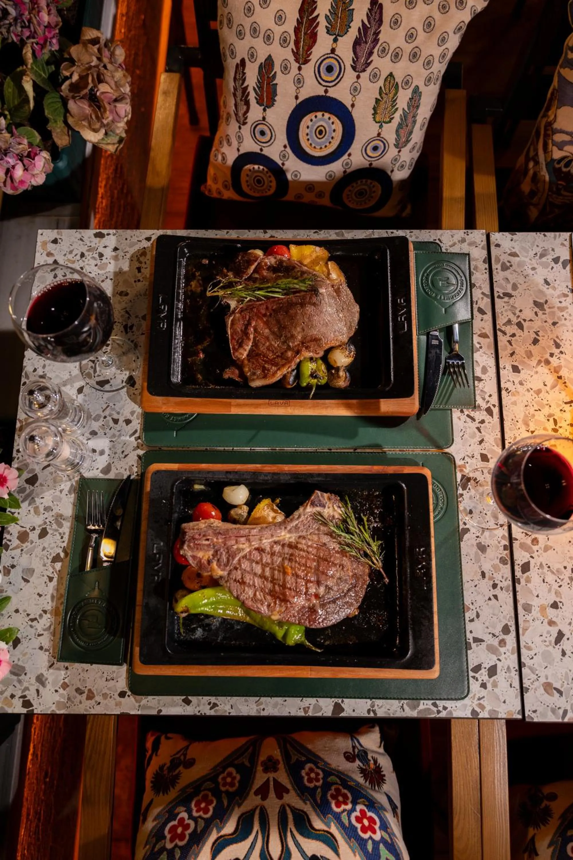 Restaurant/places to eat in Olimpic Hotel