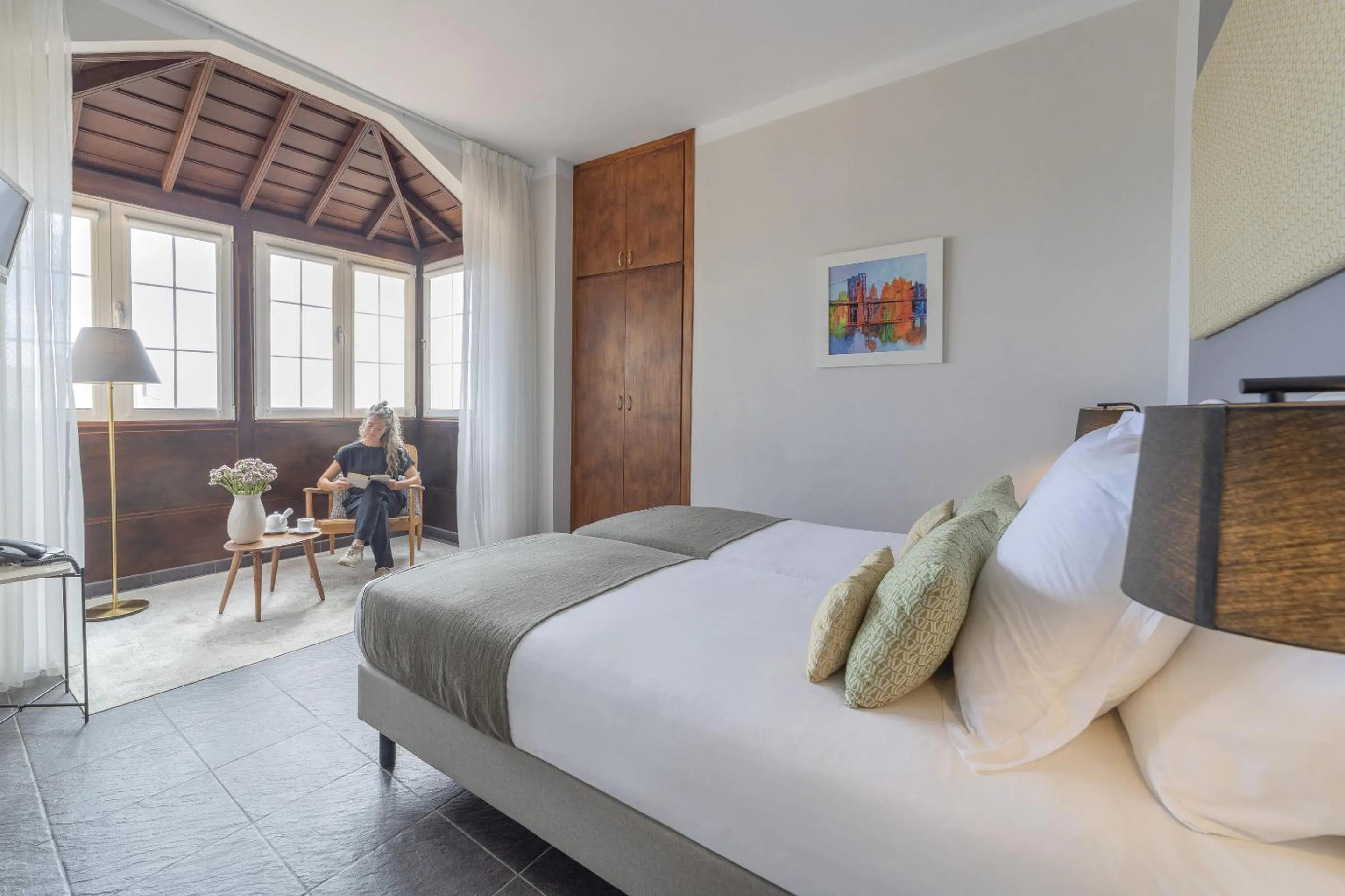 Photo of the whole room, Bed in Hotel San Telmo