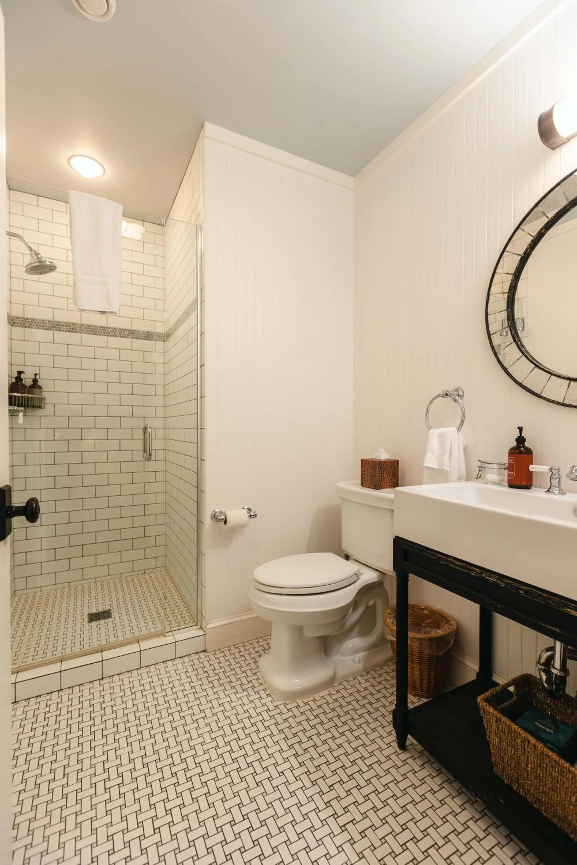 Bathroom in Hill Farm Inn - Manchester