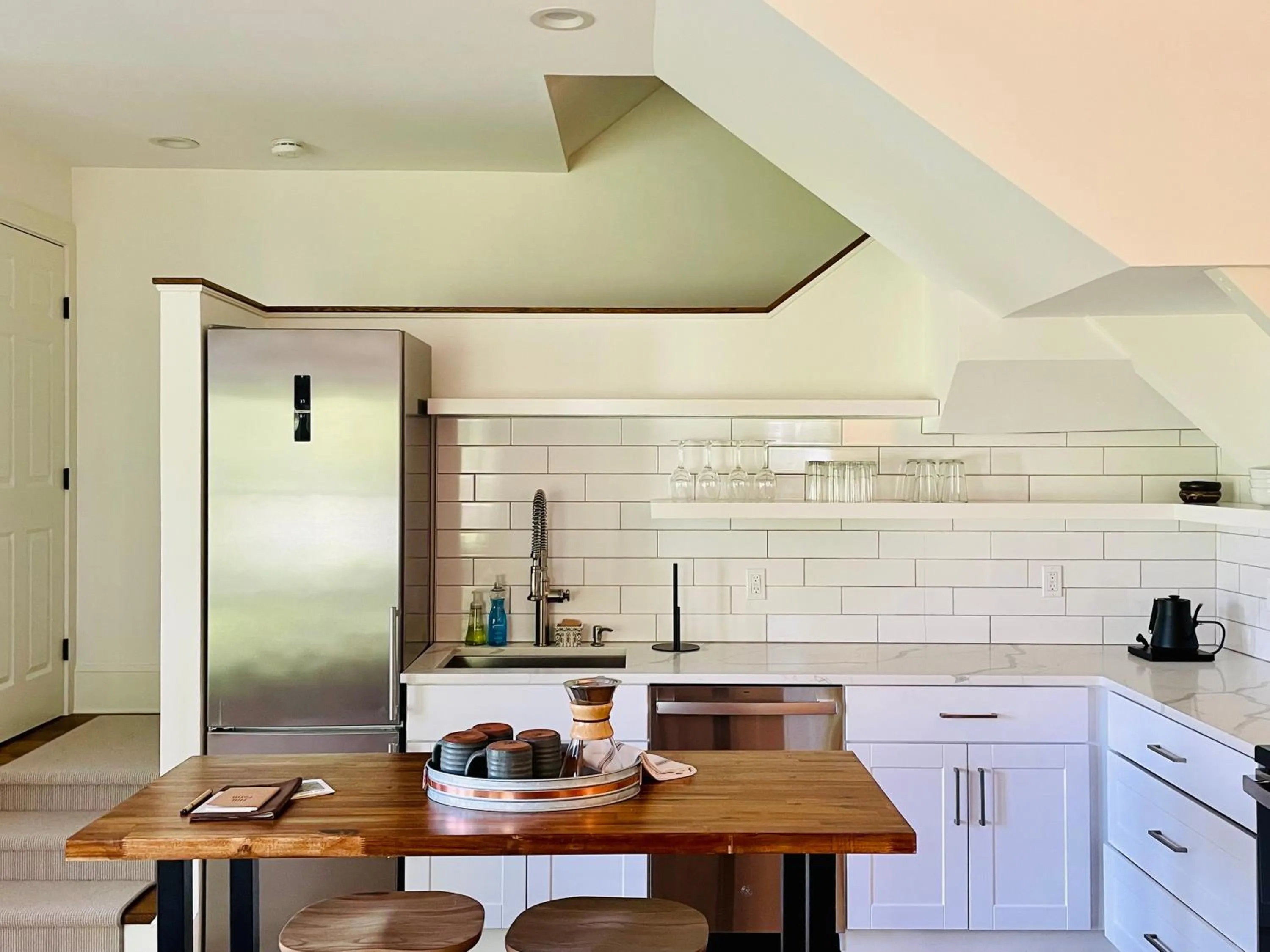 Kitchen or kitchenette in Hill Farm Inn - Manchester