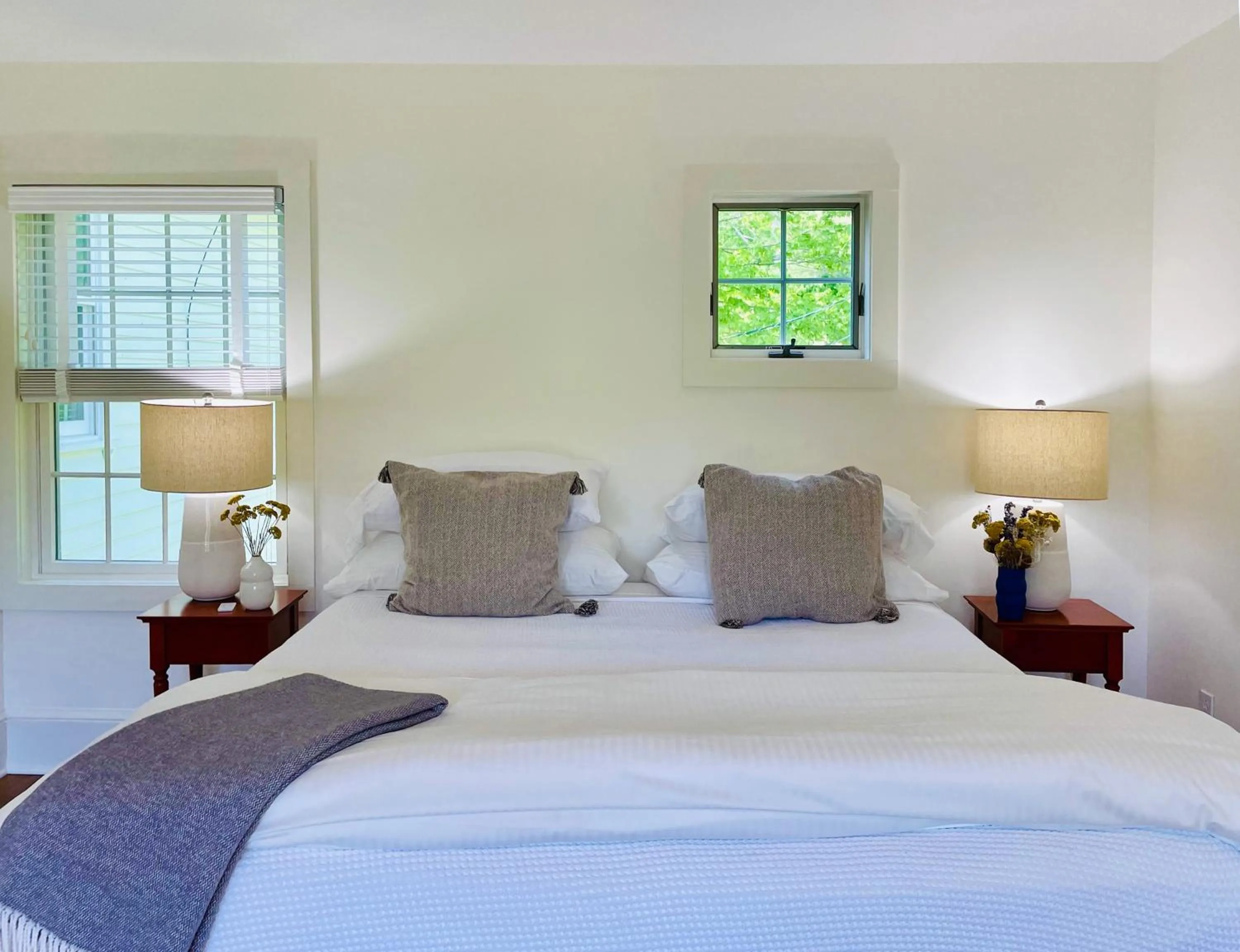 Bed in Hill Farm Inn - Manchester