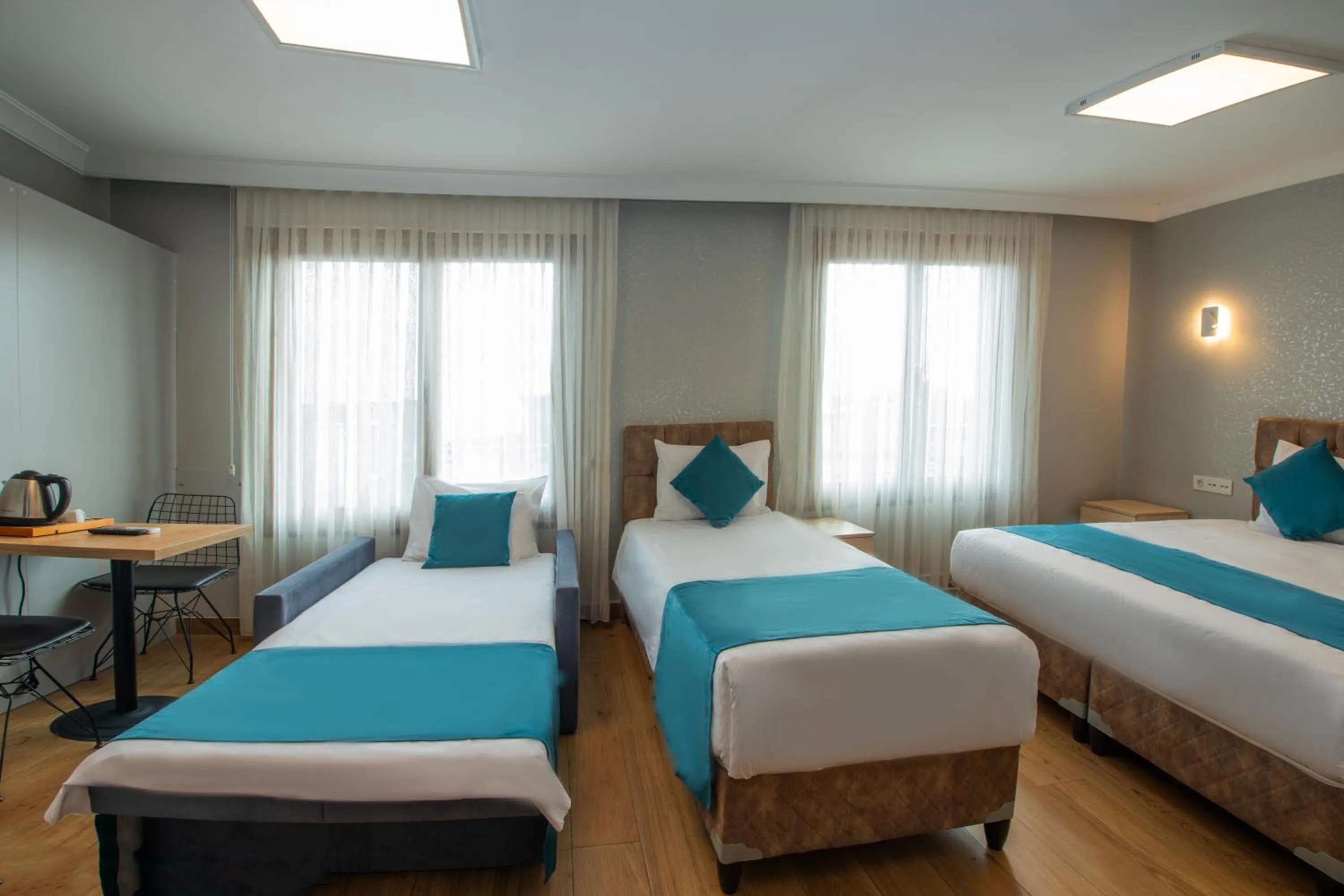 Photo of the whole room, Bed in Sur Hotel Sultanahmet