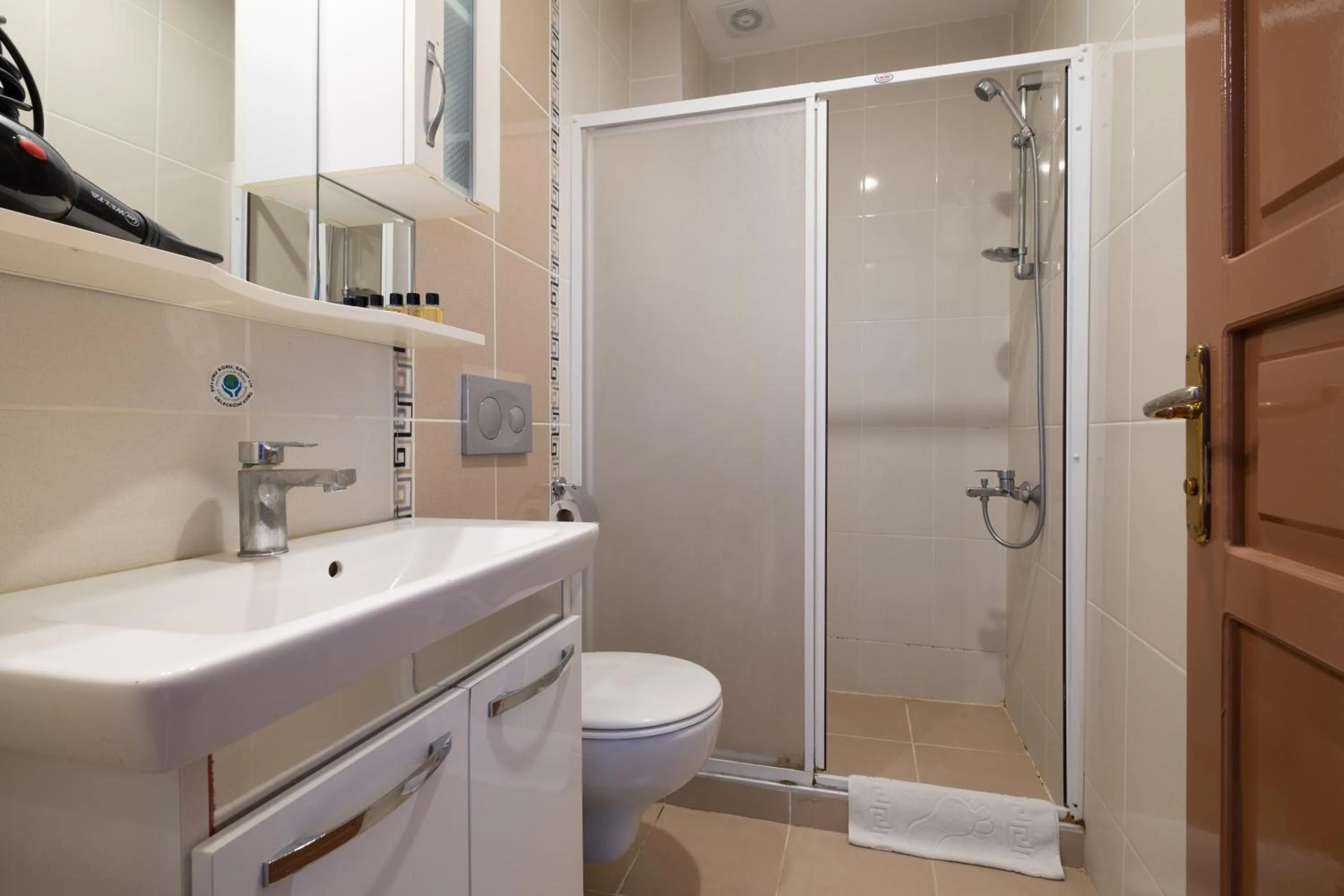 Shower in Sur Hotel Sultanahmet