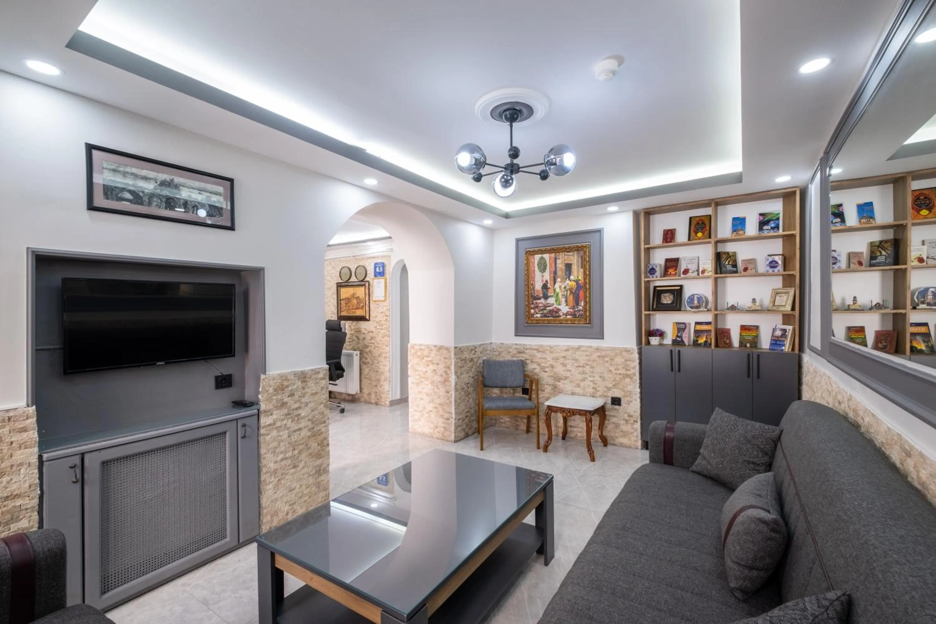Communal lounge/ TV room in Sur Hotel Sultanahmet