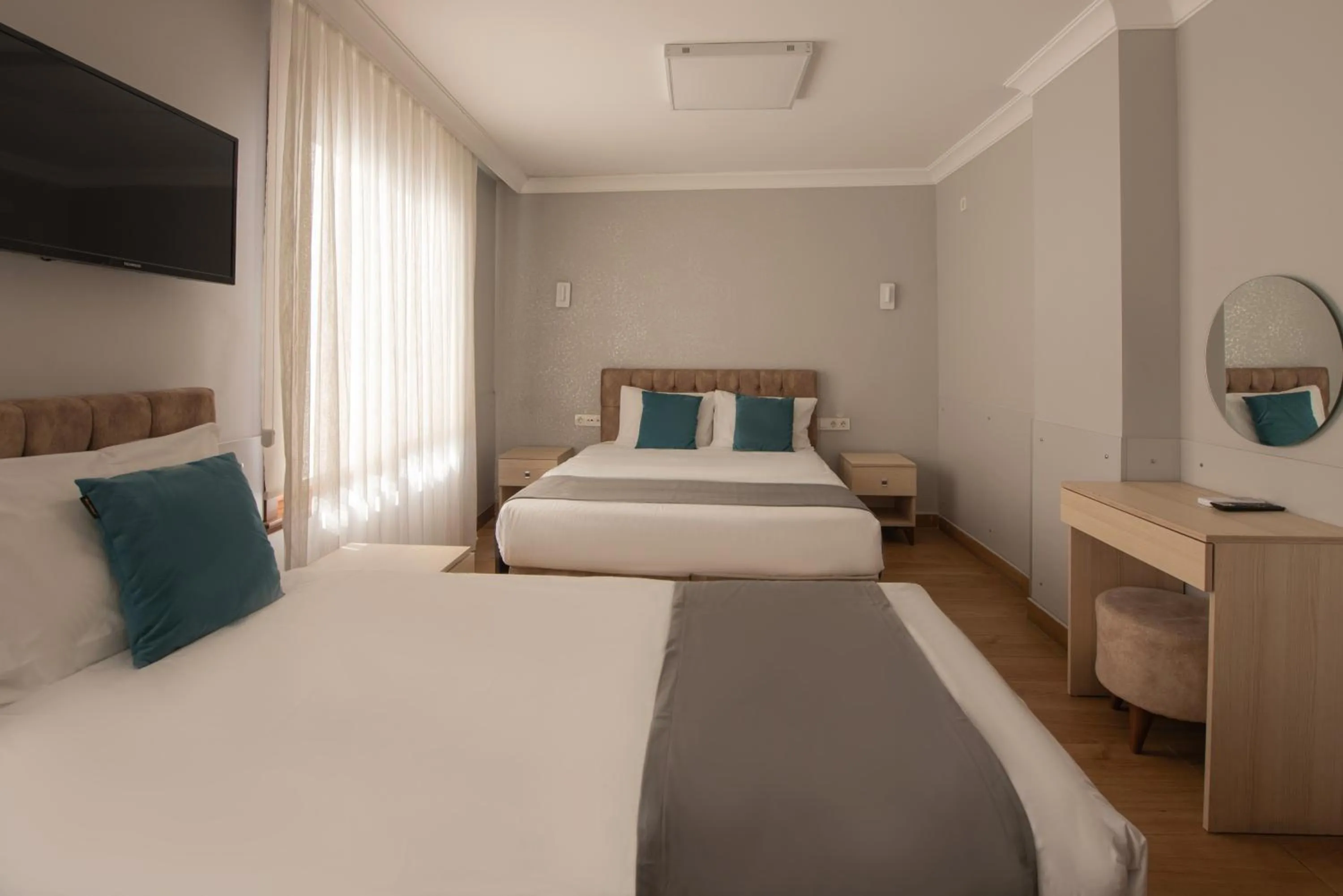 Photo of the whole room, Bed in Sur Hotel Sultanahmet