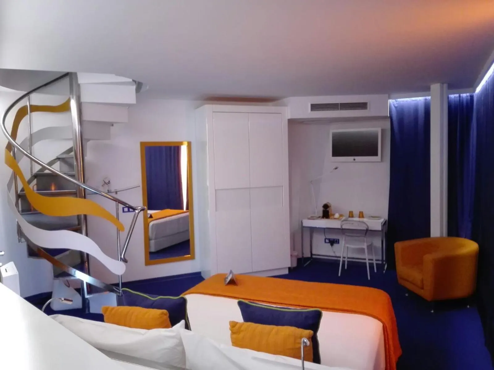 Decorative detail, Bed in Resotel