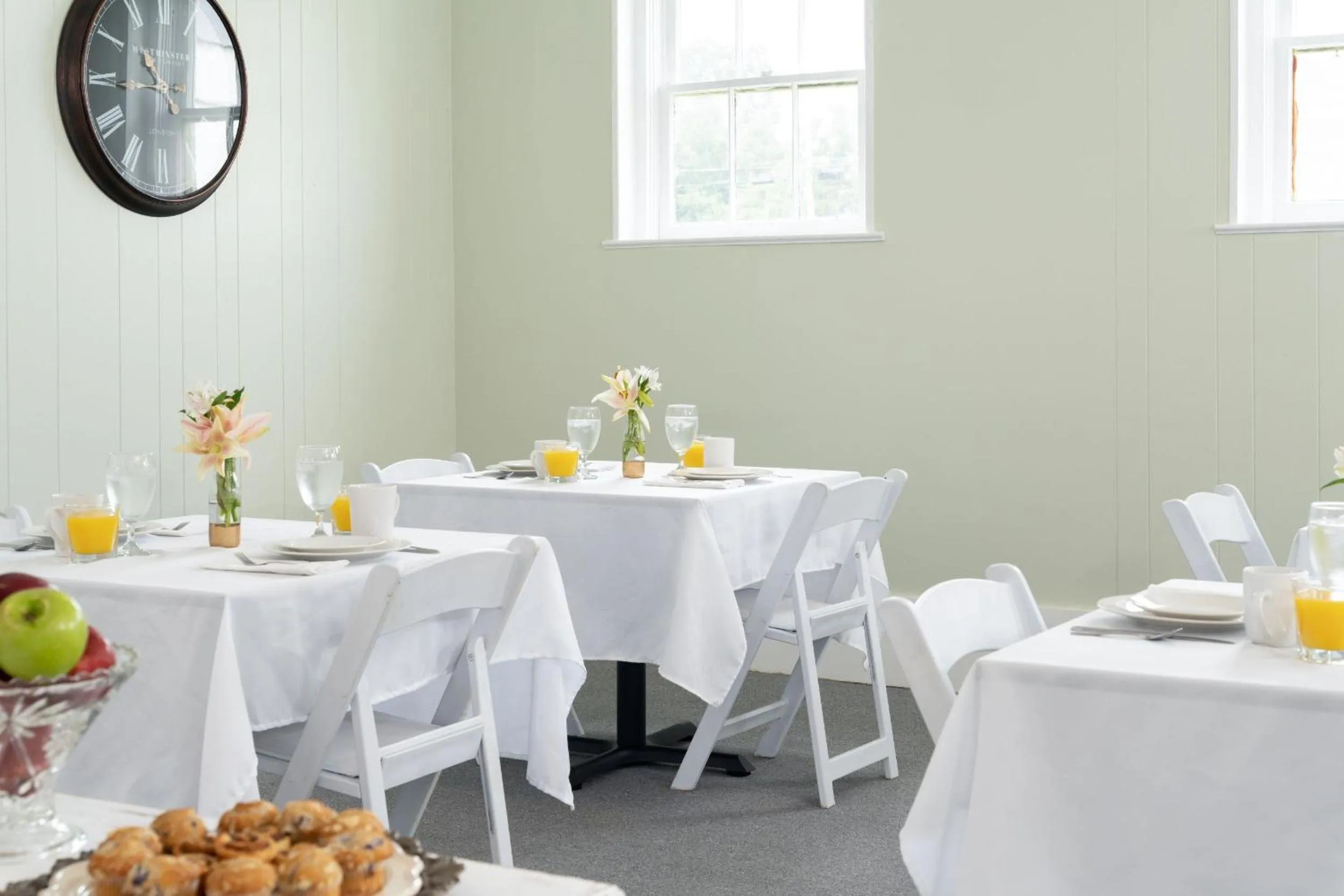 Dining area in Magnolia Manor and Chapel