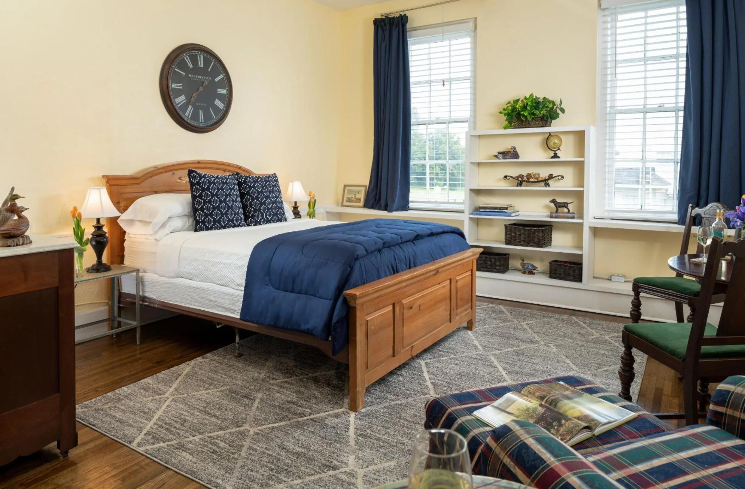 Photo of the whole room, Bed in Magnolia Manor and Chapel