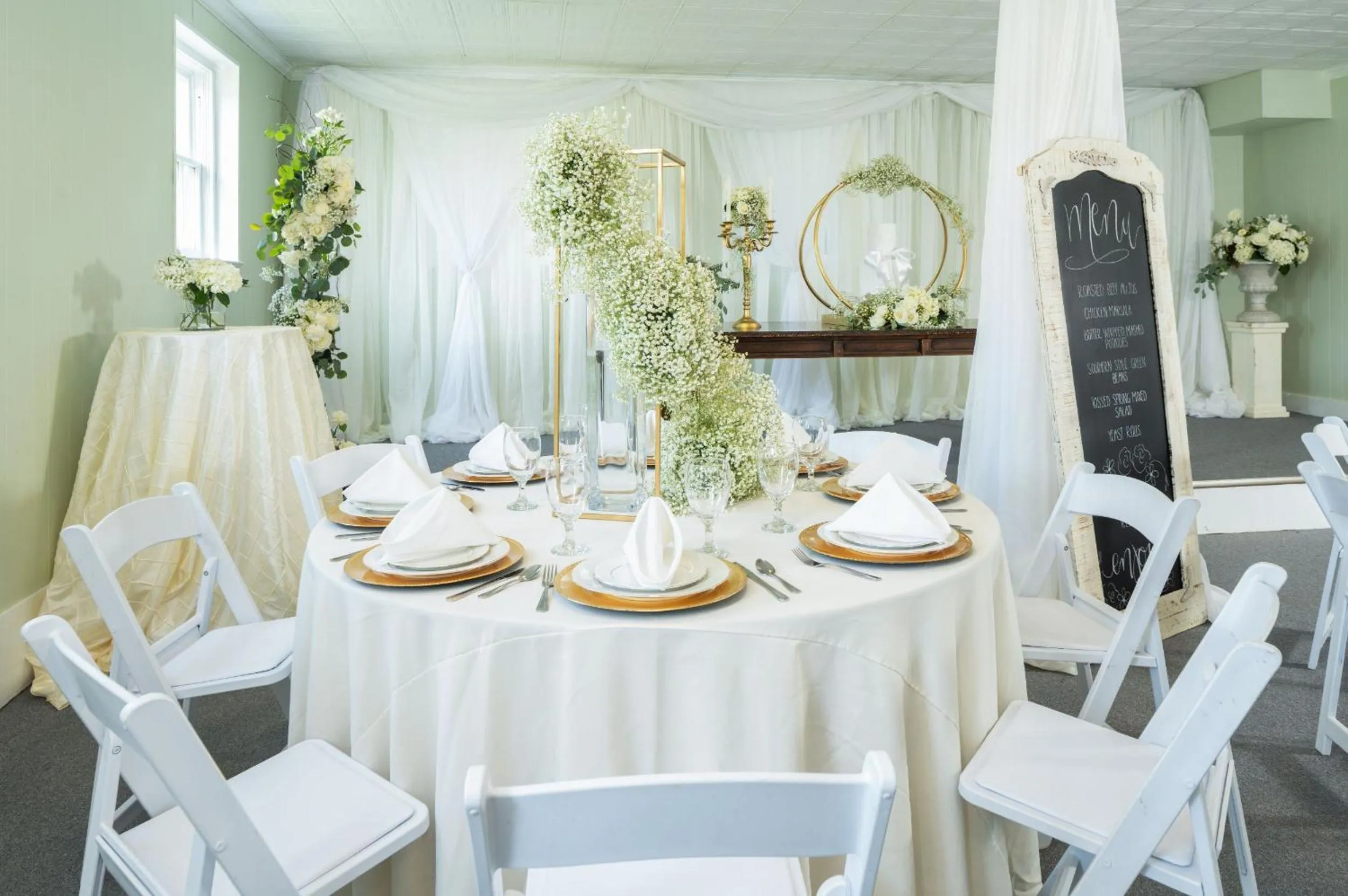Banquet/Function facilities in Magnolia Manor and Chapel