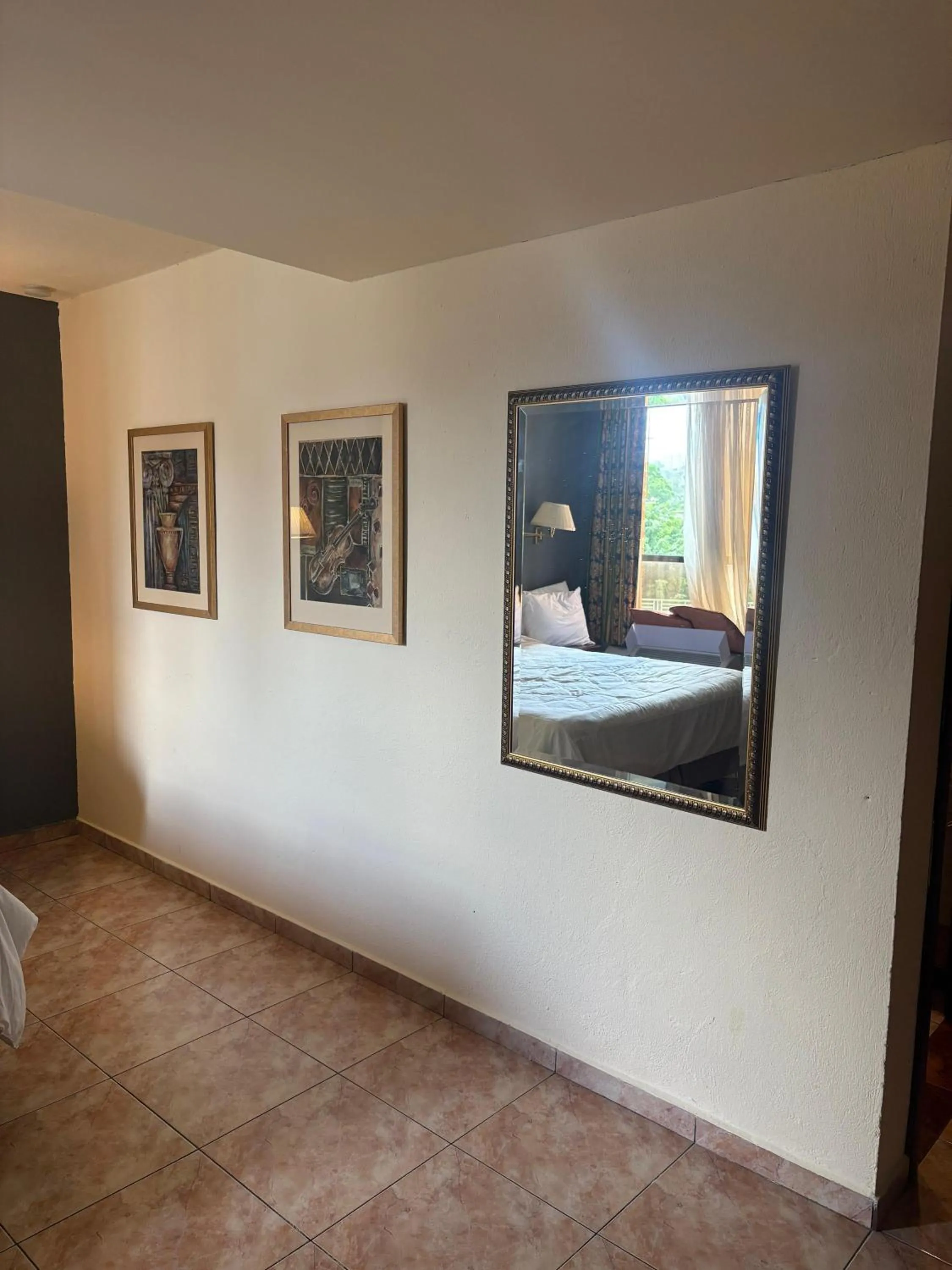 Photo of the whole room in FLORENCIA PLAZA HOTEL