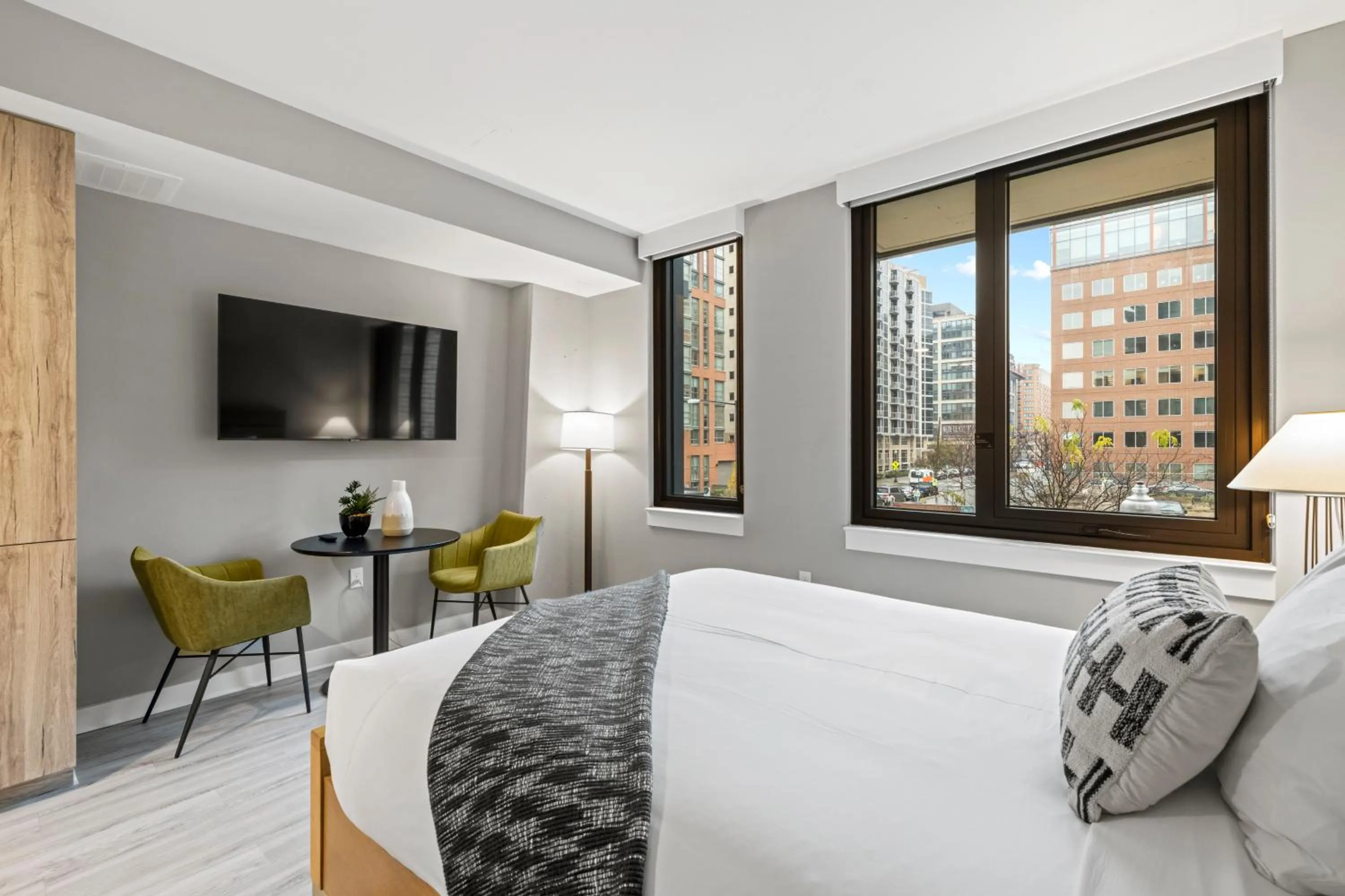 Bed in Coda on Half, a Placemakr Experience - Navy Yard