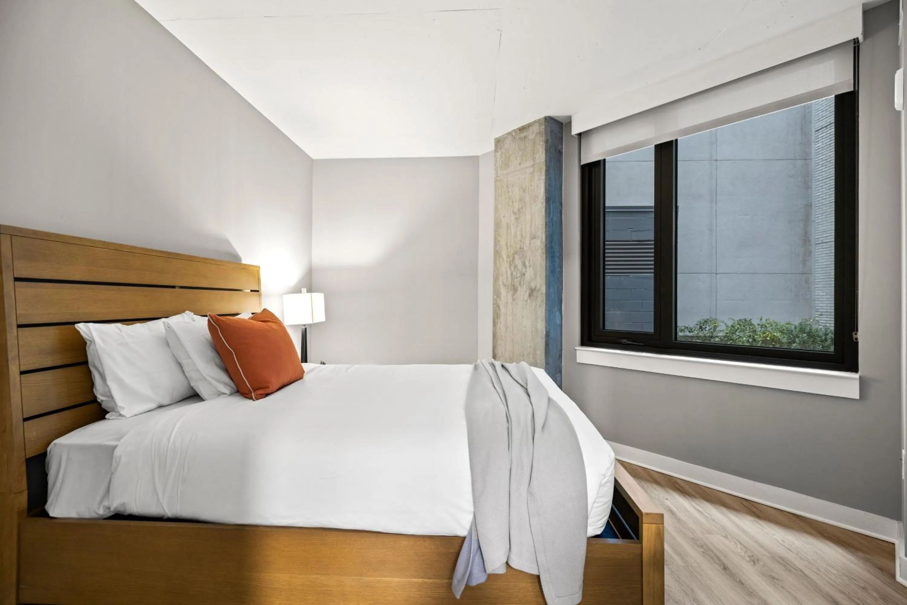 Bed in Coda on Half, a Placemakr Experience - Navy Yard