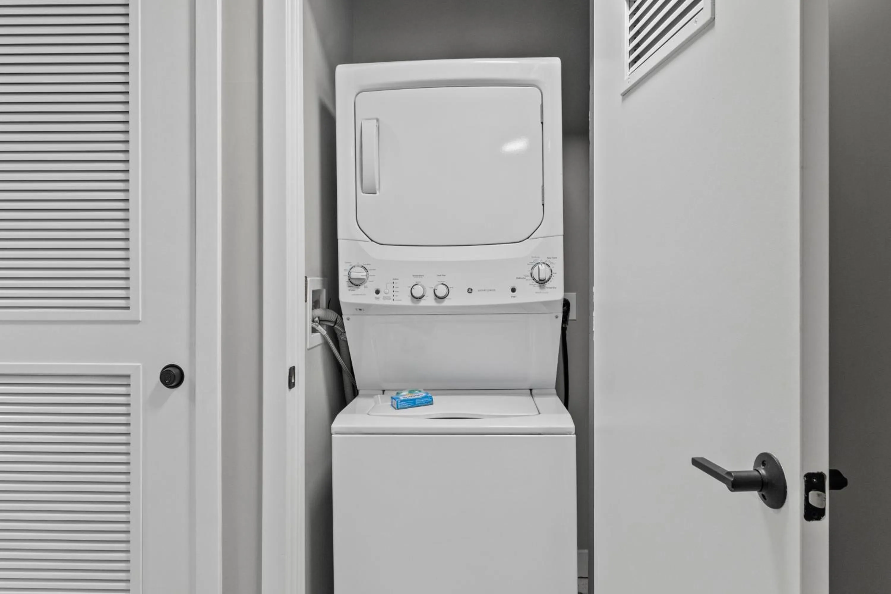 washing machine in Coda on Half, a Placemakr Experience - Navy Yard