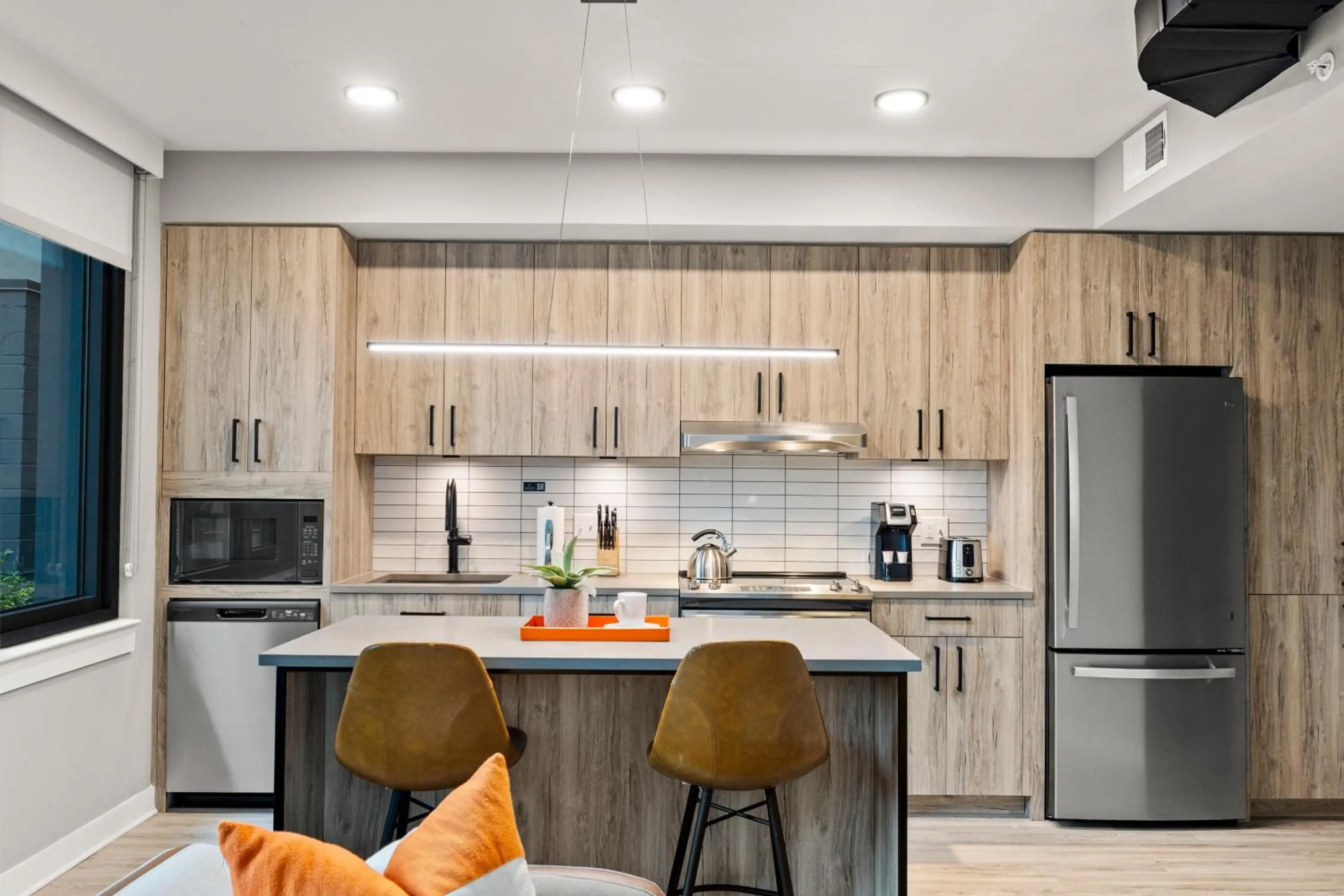 Kitchen or kitchenette in Coda on Half, a Placemakr Experience - Navy Yard