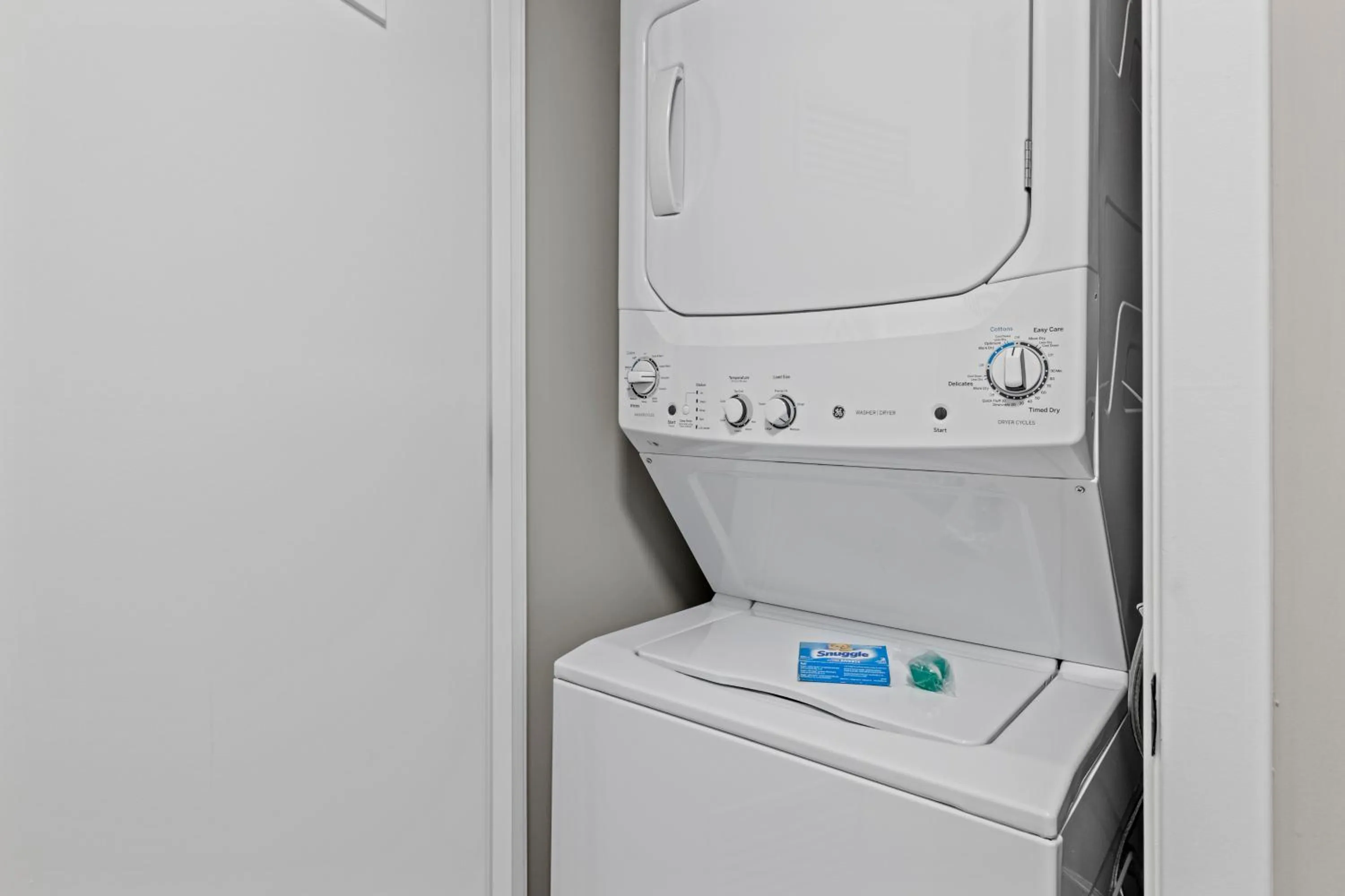 washing machine in Coda on Half, a Placemakr Experience - Navy Yard