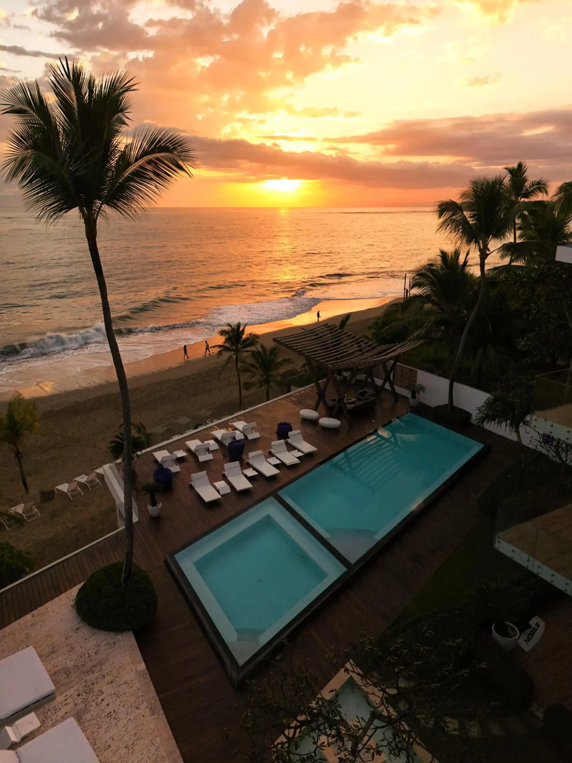 Beach in Ultravioleta Boutique Residences