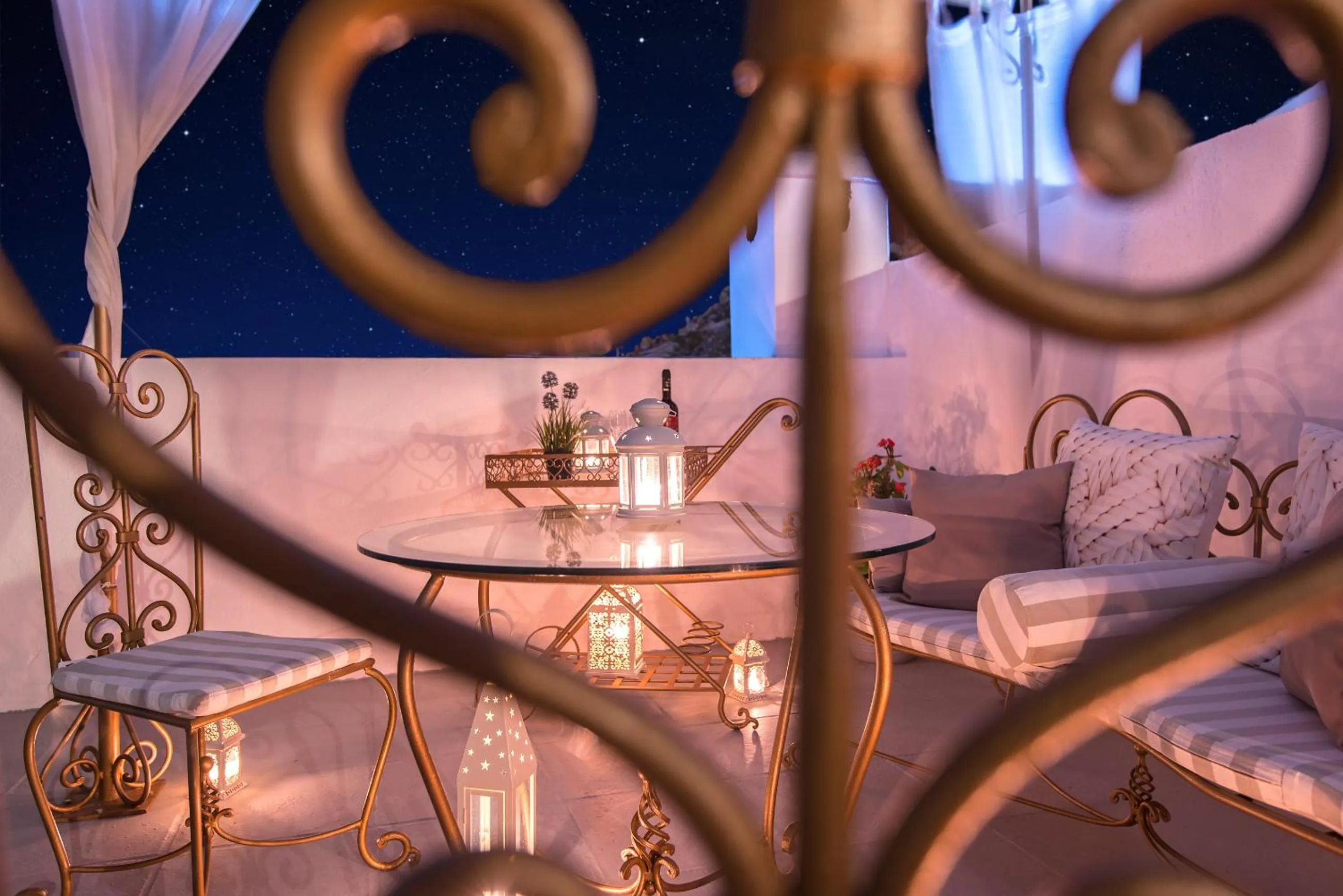 Balcony/Terrace, Bed in Lindos Harmony Suites