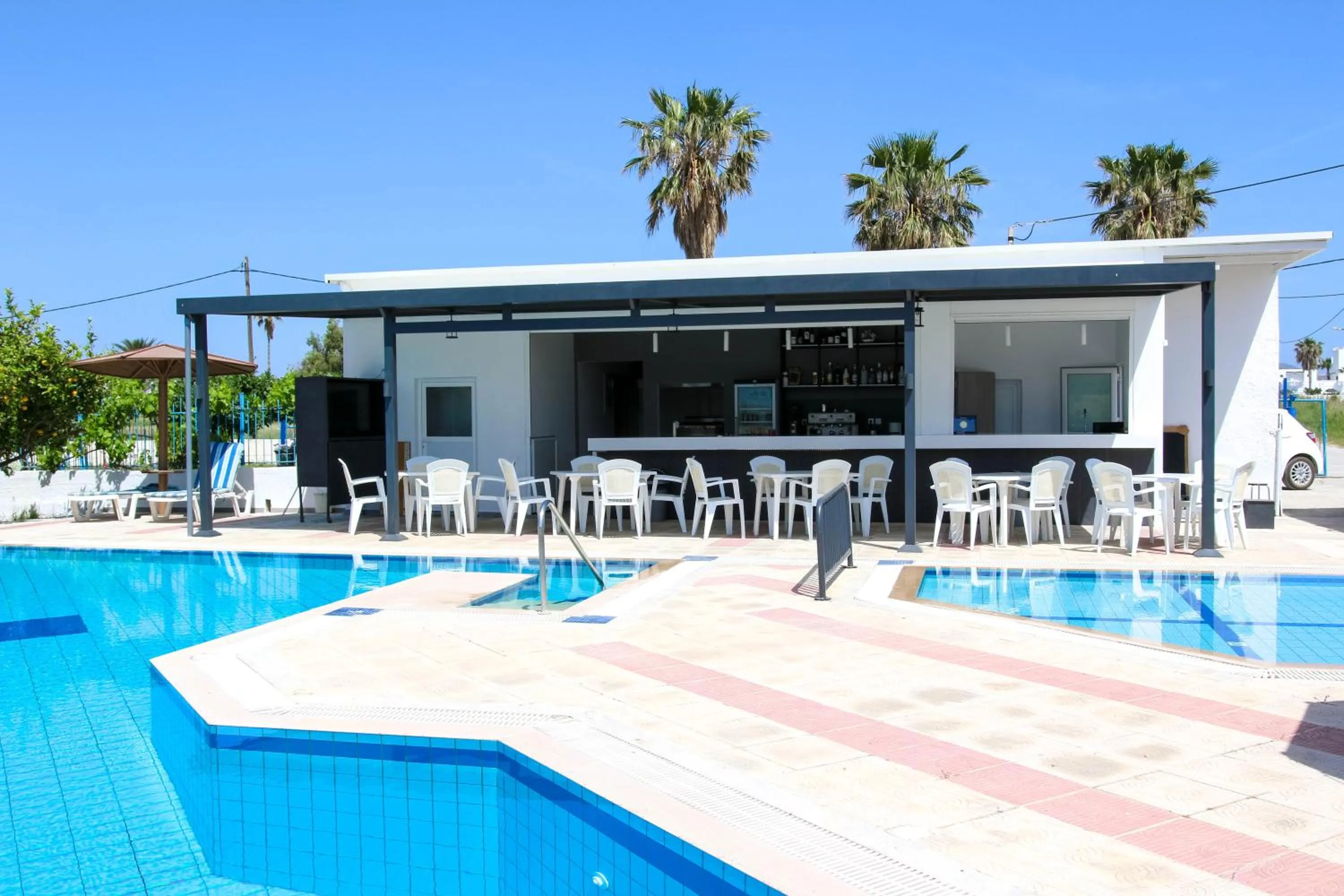 Lounge or bar in Golden Sun