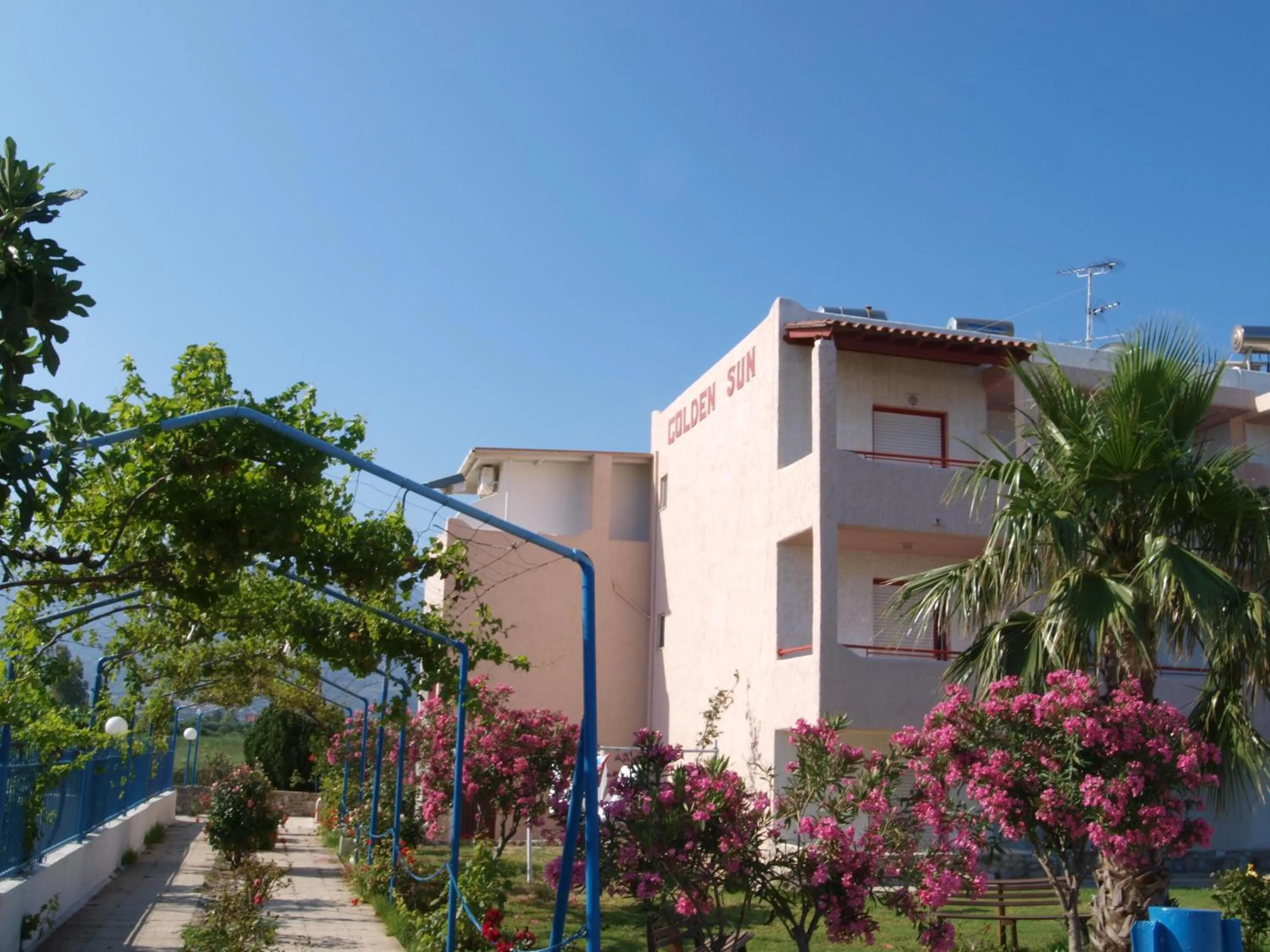 Facade/entrance in Golden Sun