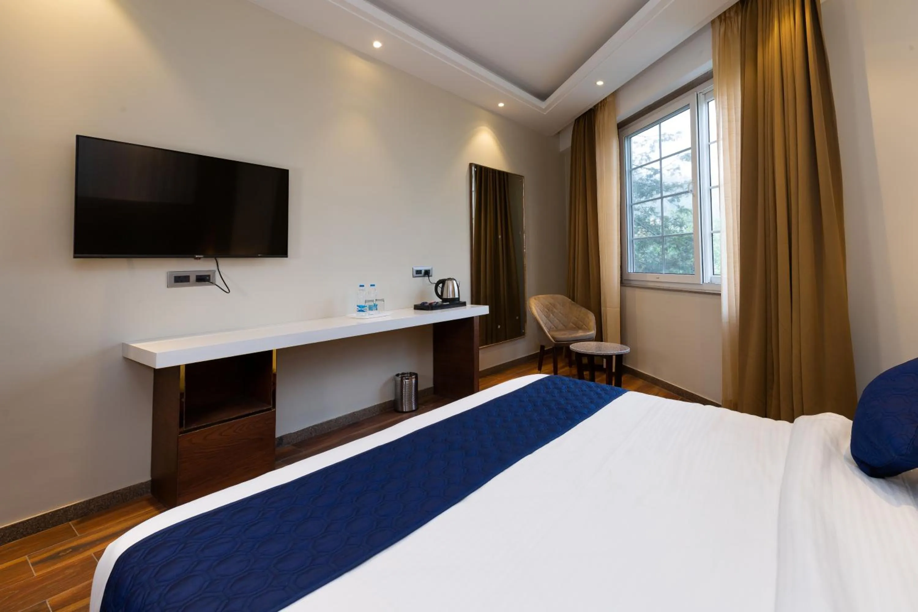 TV and multimedia, Bed in Hotel LA Eden