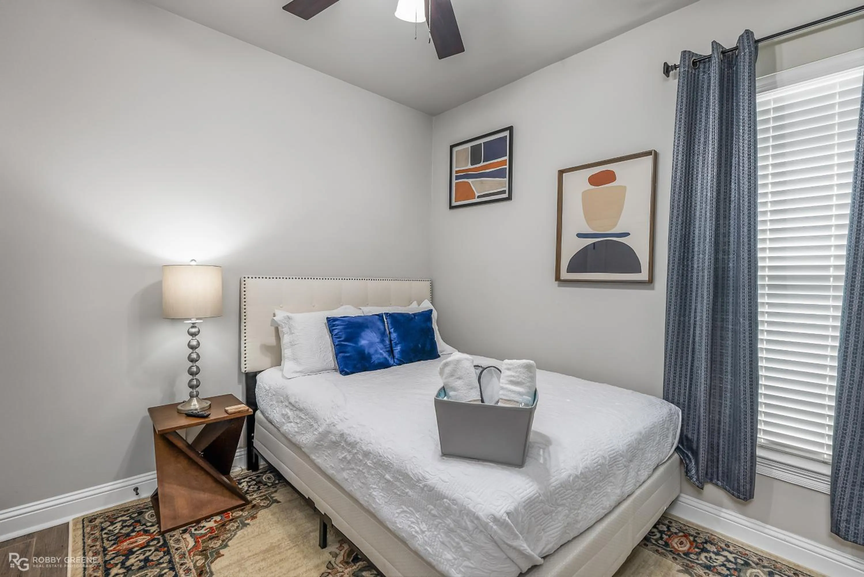 Bed in Boho Retreat! Home away from Home! Tv in Each Room