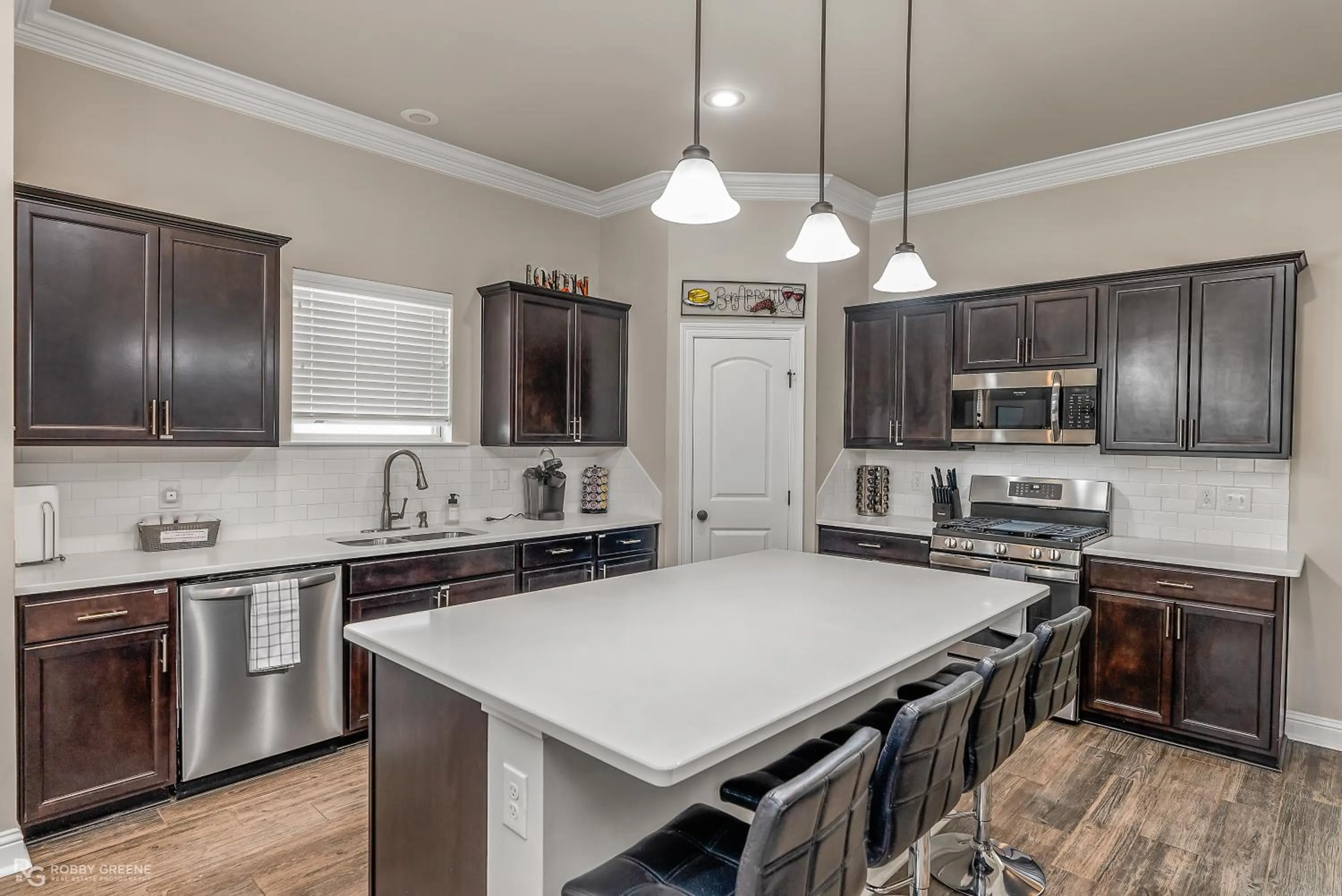 dishwasher in Boho Retreat! Home away from Home! Tv in Each Room