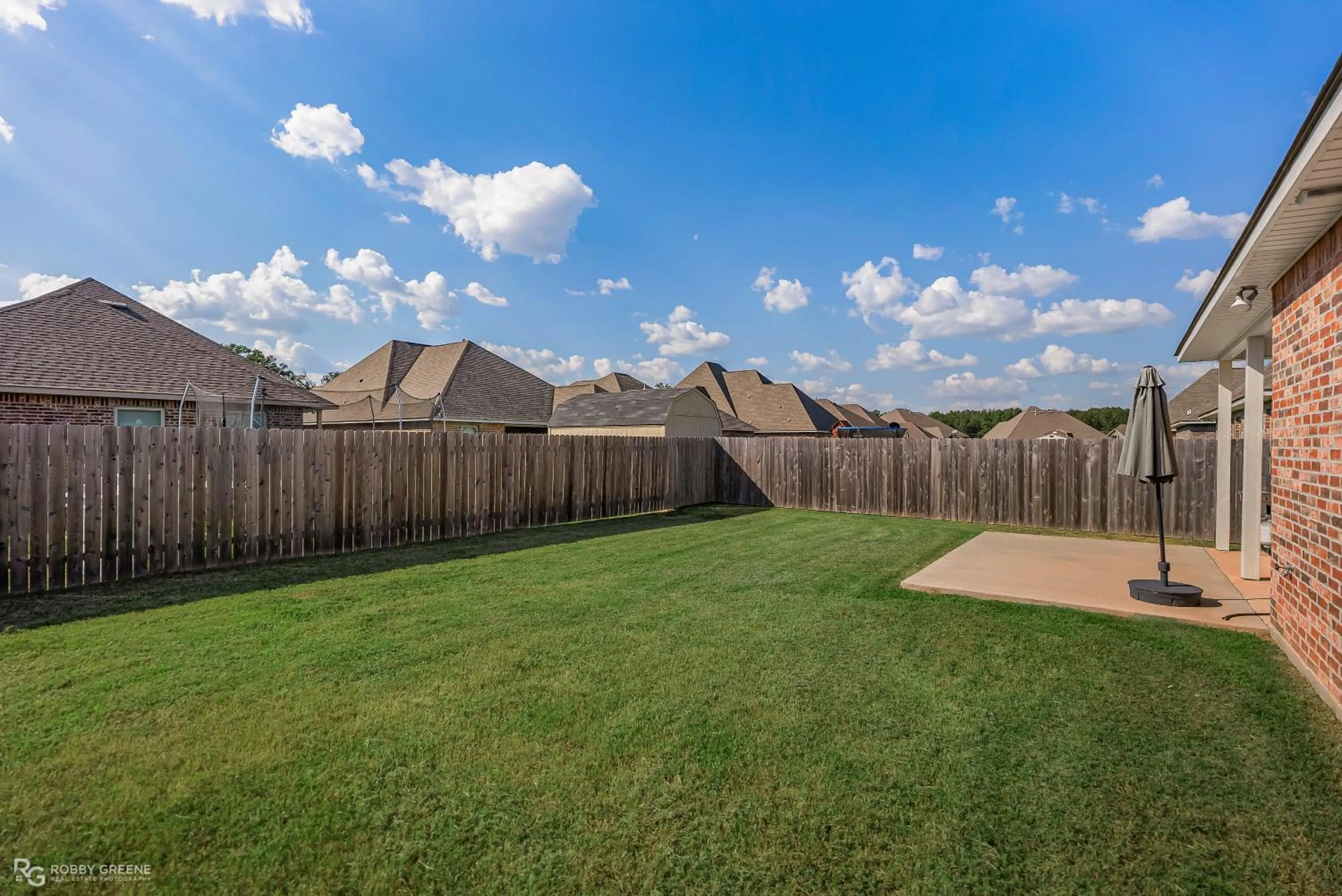 Patio in Boho Retreat! Home away from Home! Tv in Each Room