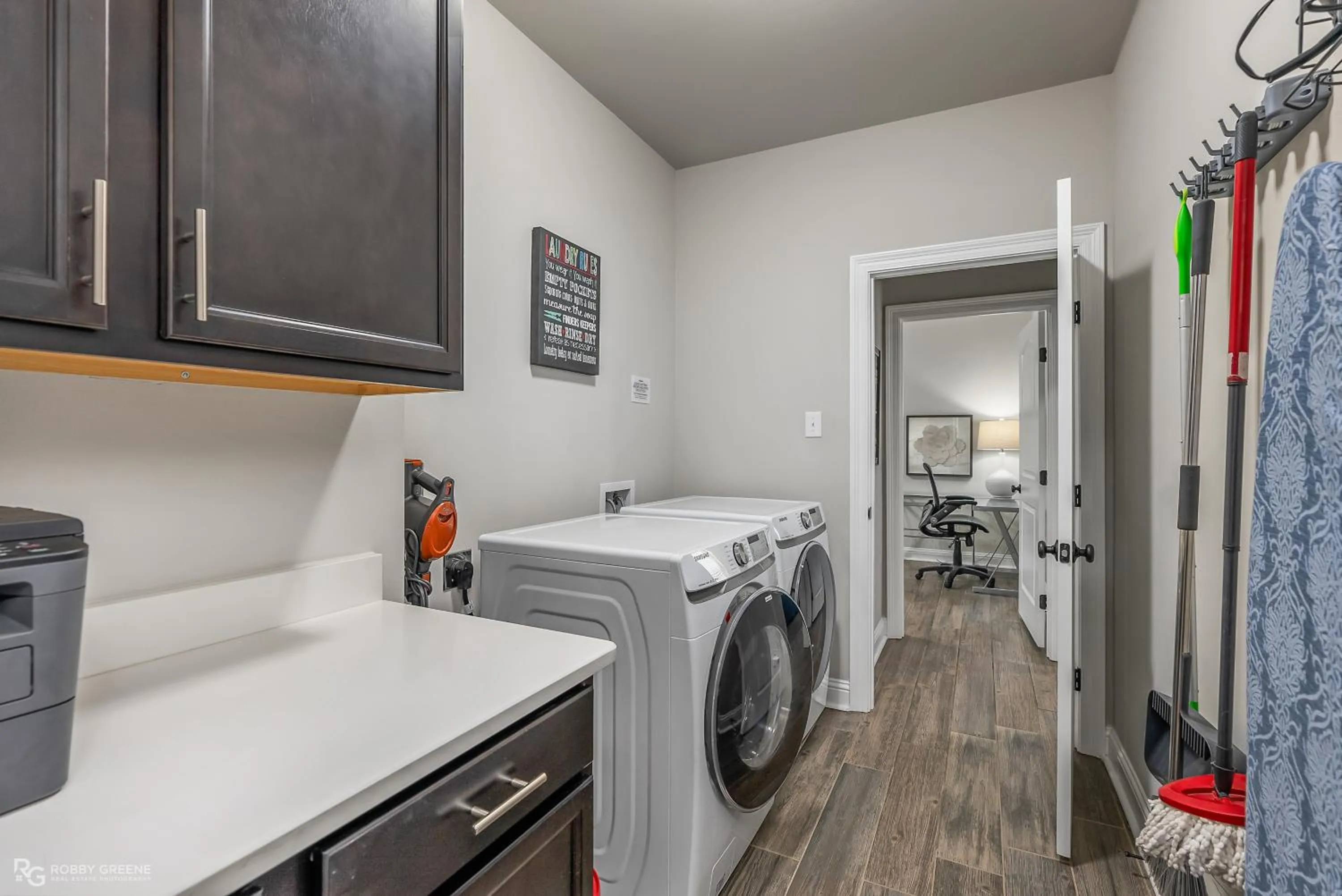 laundry in Boho Retreat! Home away from Home! Tv in Each Room