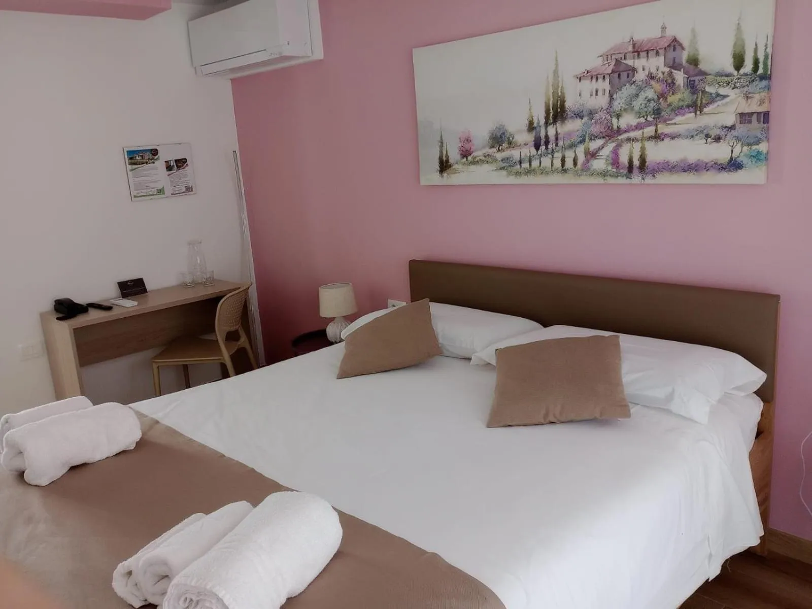 Photo of the whole room, Bed in Shamarè Resort & Wellness Spa