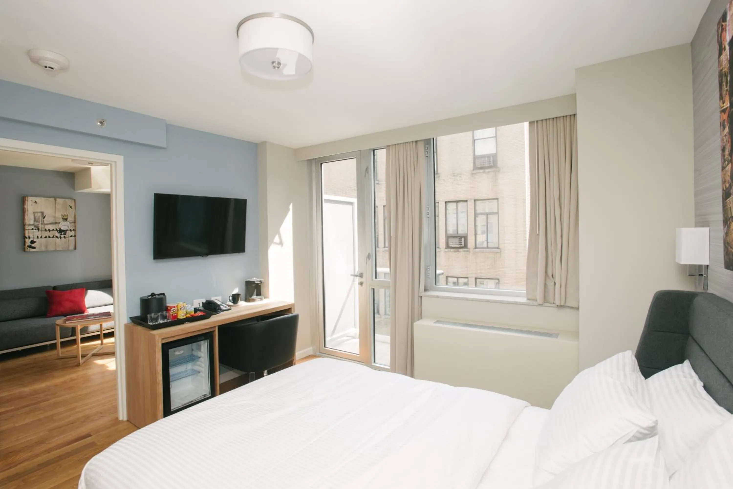 TV and multimedia, Bed in Hotel 32 32