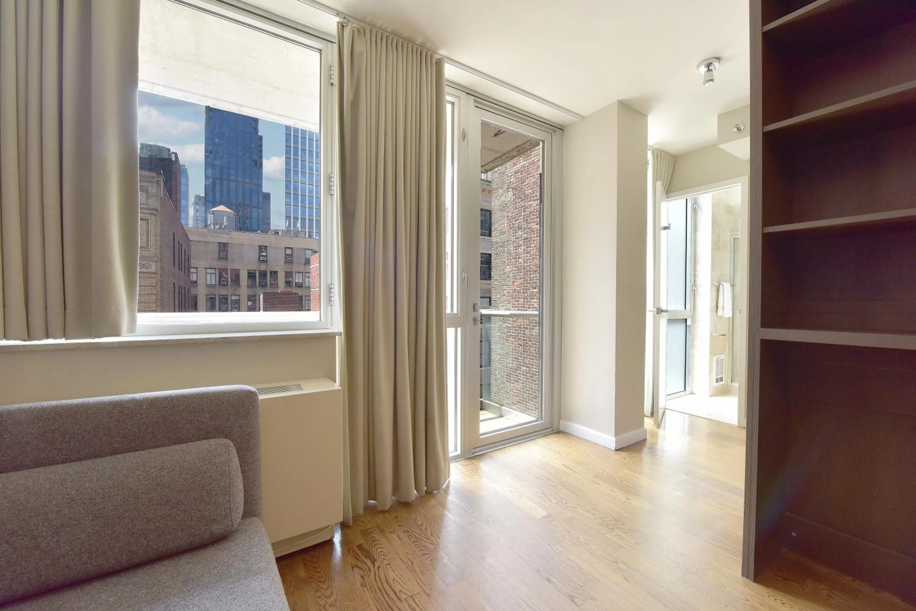 Seating area in Hotel 32 32