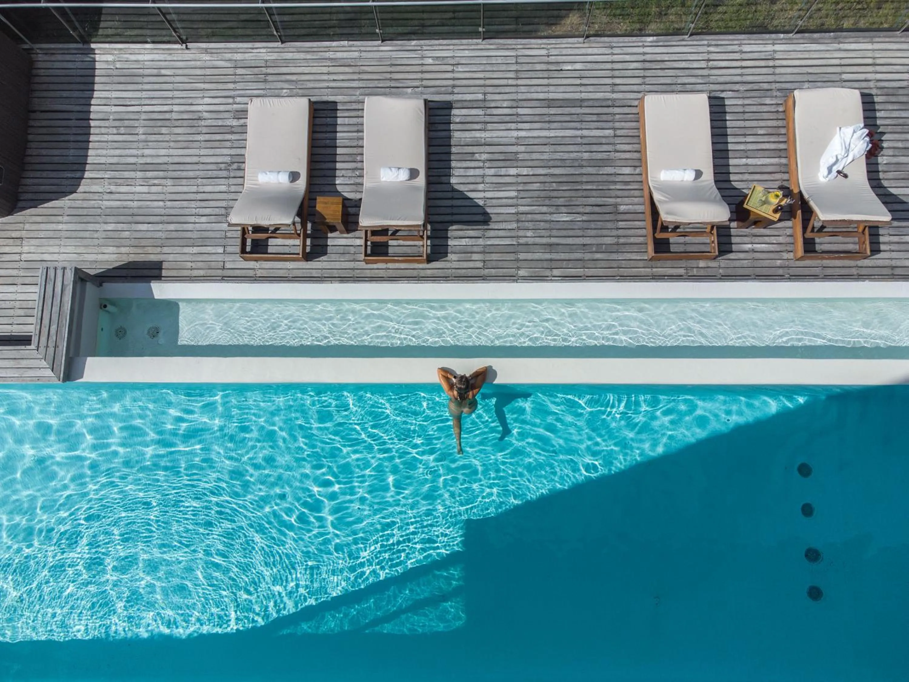 Pool view in Uman Lodge Patagonia Chile