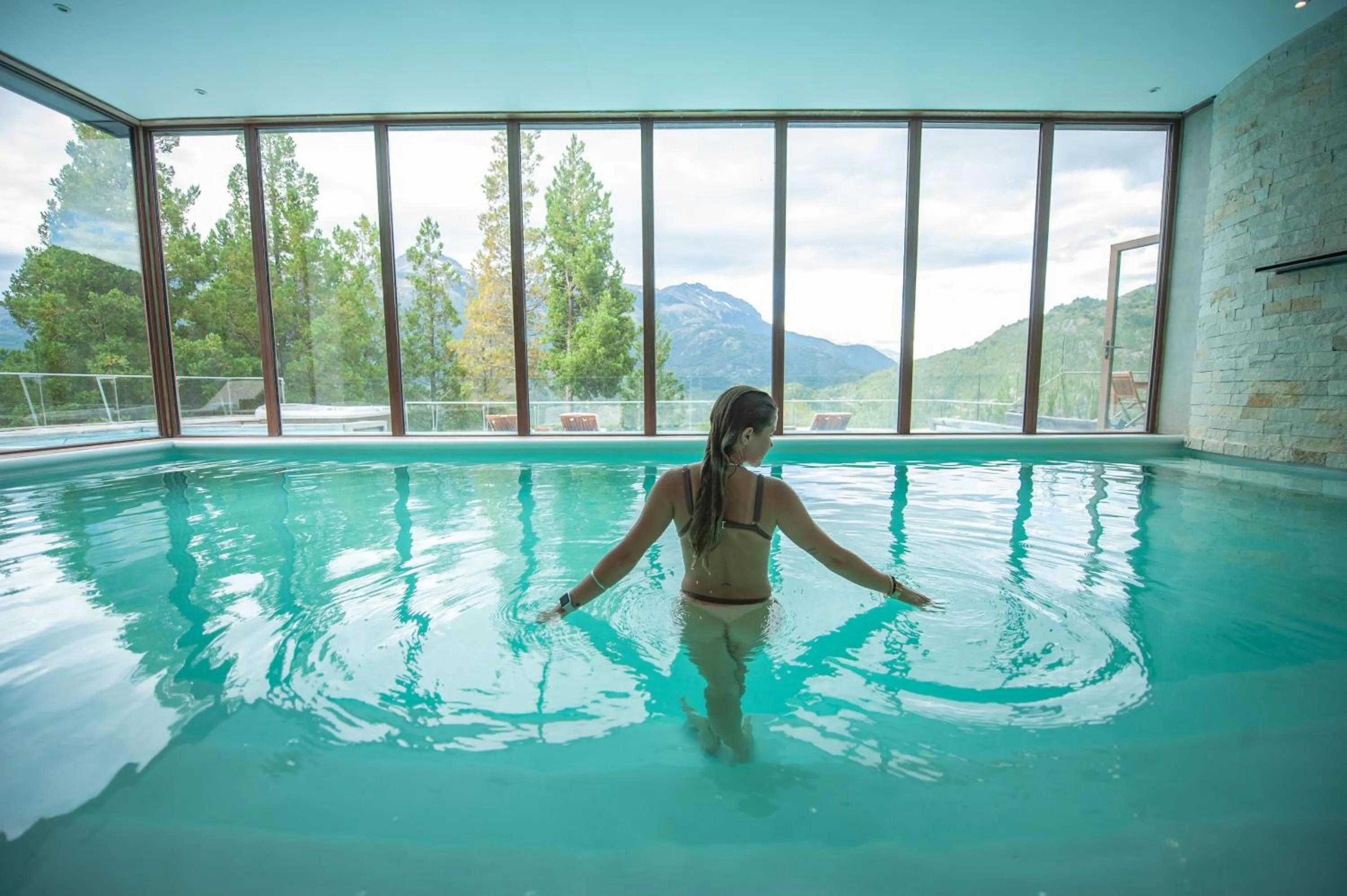 Pool view in Uman Lodge Patagonia Chile