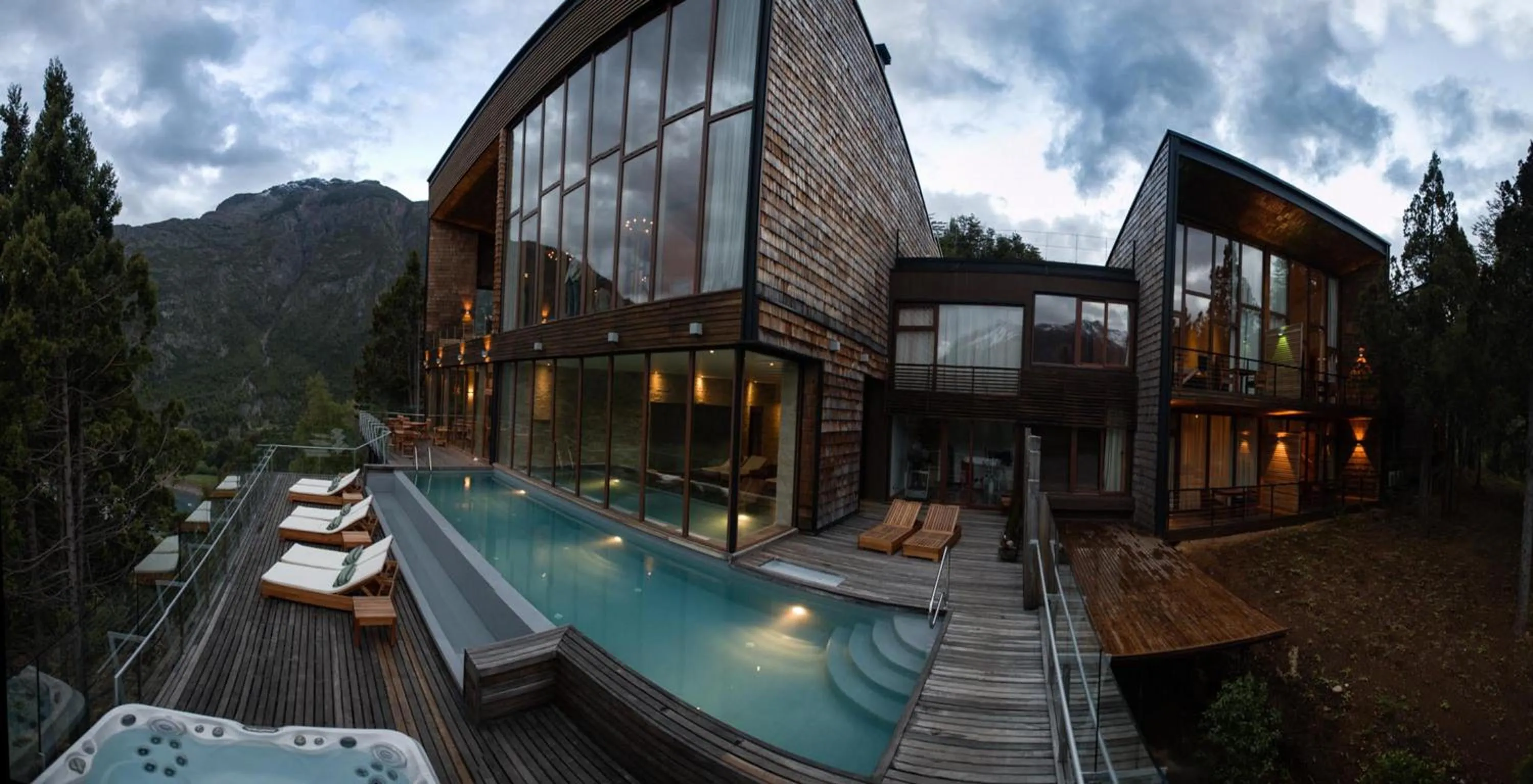 Facade/entrance in Uman Lodge Patagonia Chile