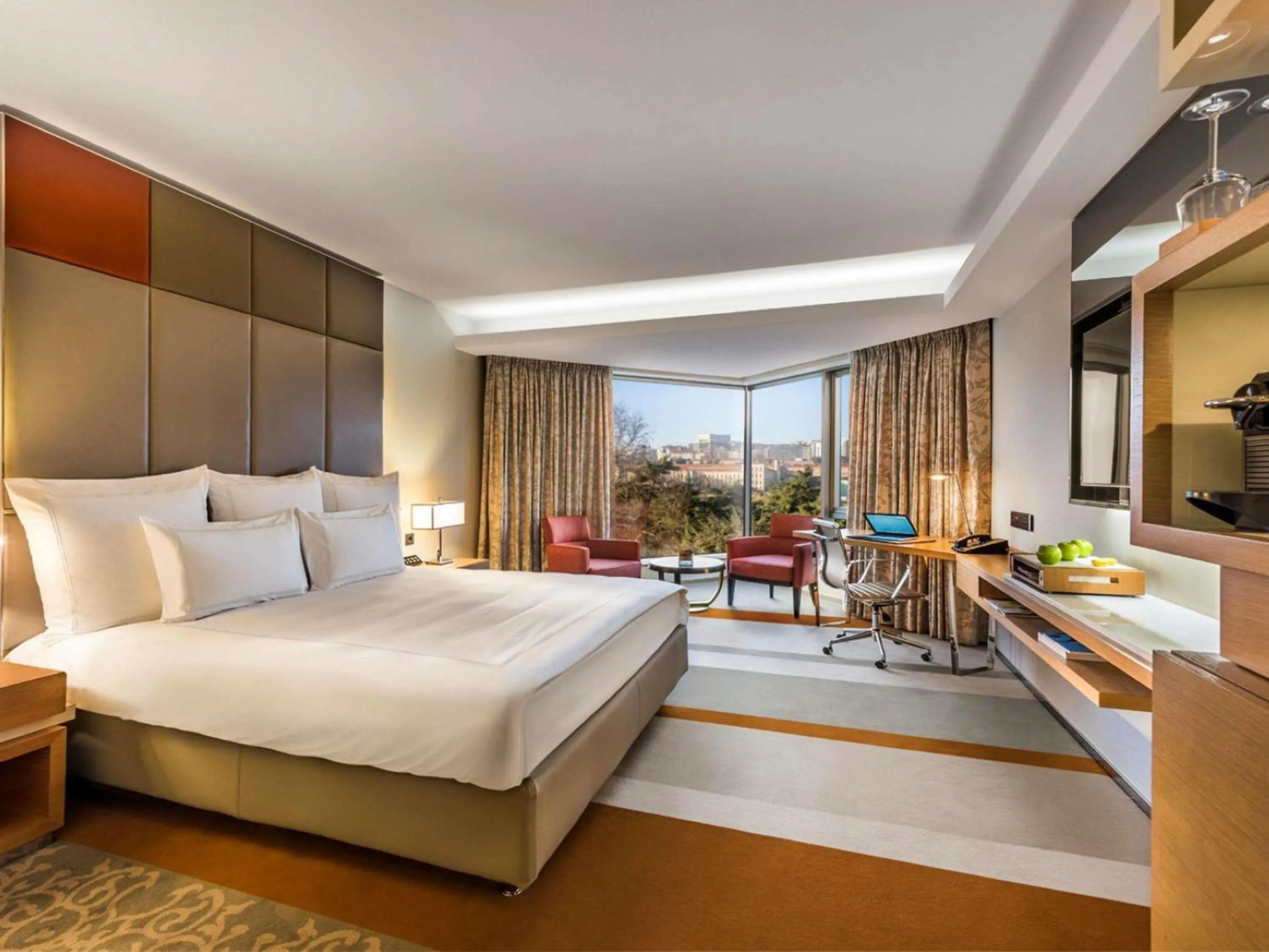 Bedroom, Bed in Swissotel The Bosphorus Istanbul