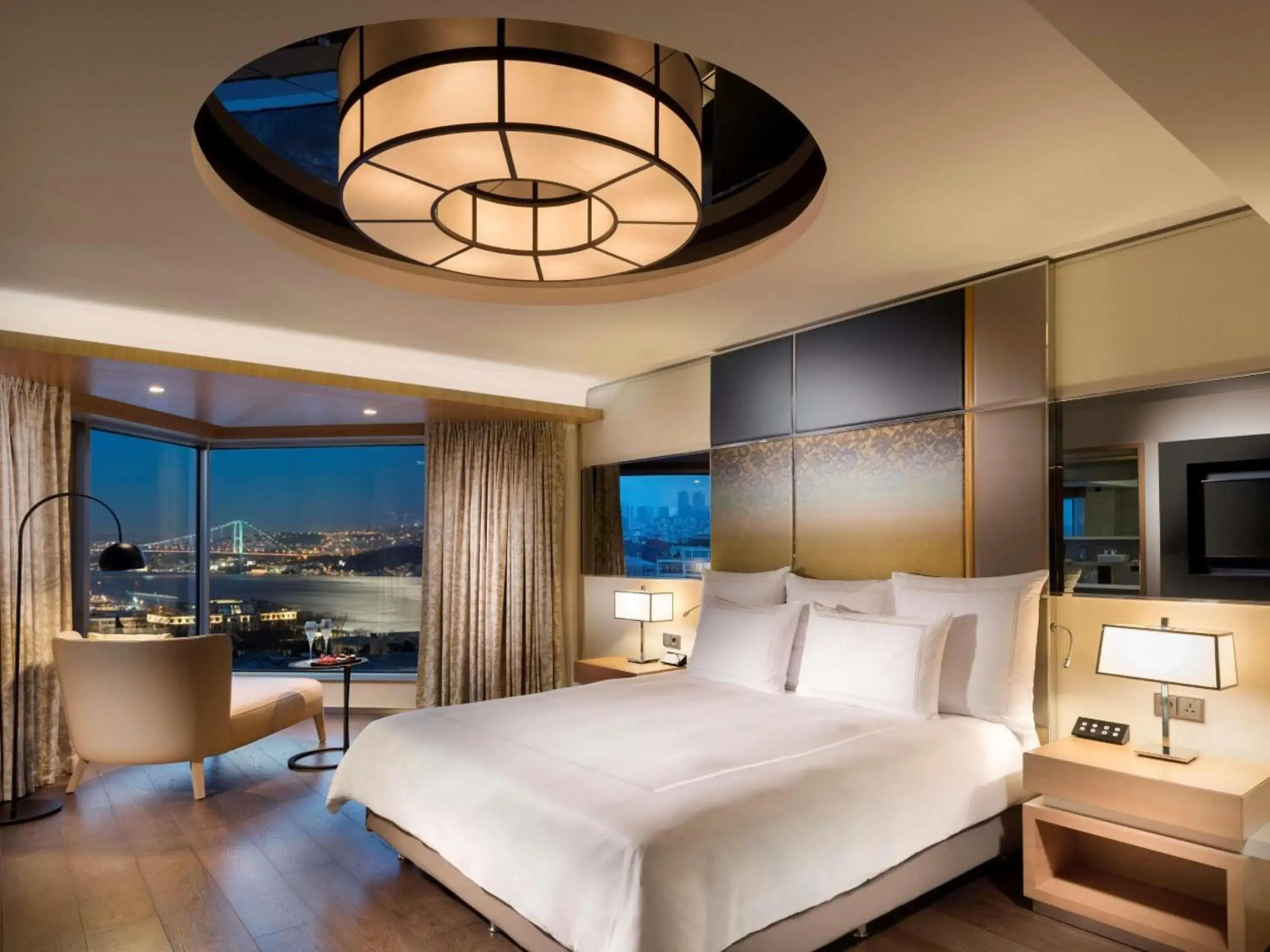 Jacuzzi Suite in Swissotel The Bosphorus Istanbul Jacuzzi Suite in Swissotel The Bosphorus Istanbul