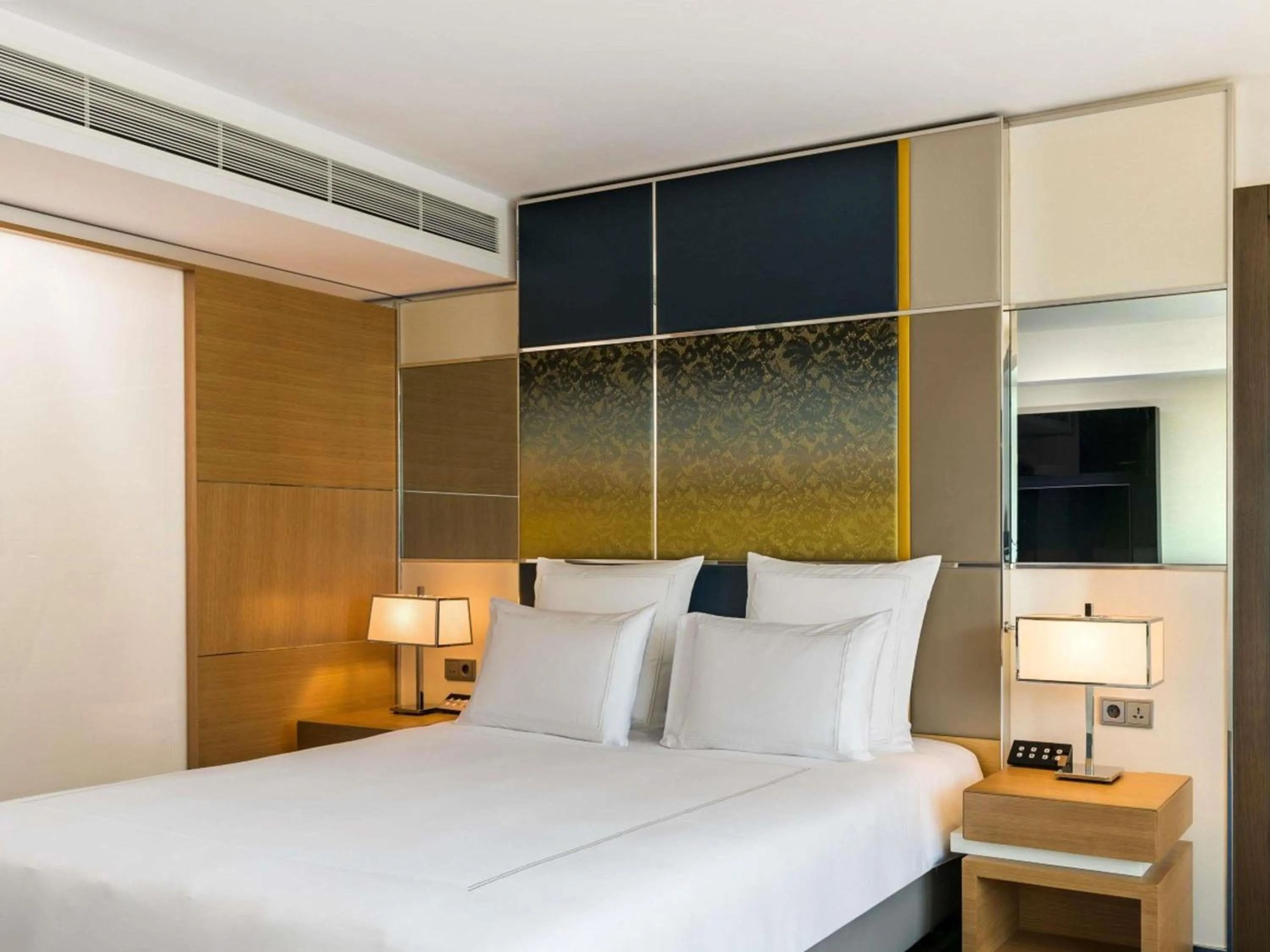 Bedroom, Bed in Swissotel The Bosphorus Istanbul